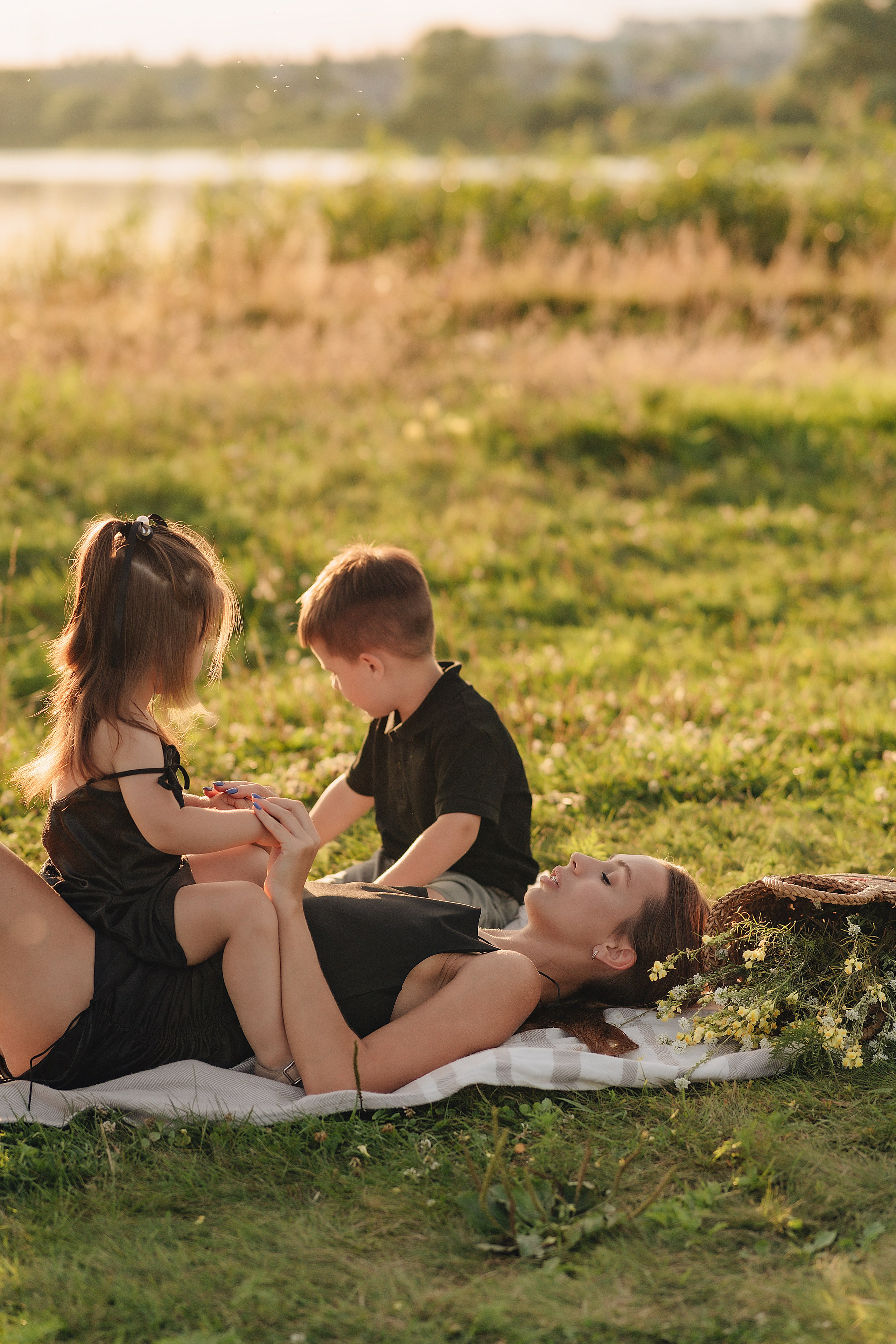 Юлия, Арина и Артём. Фотограф Карина Шмулёва. Воронеж и область