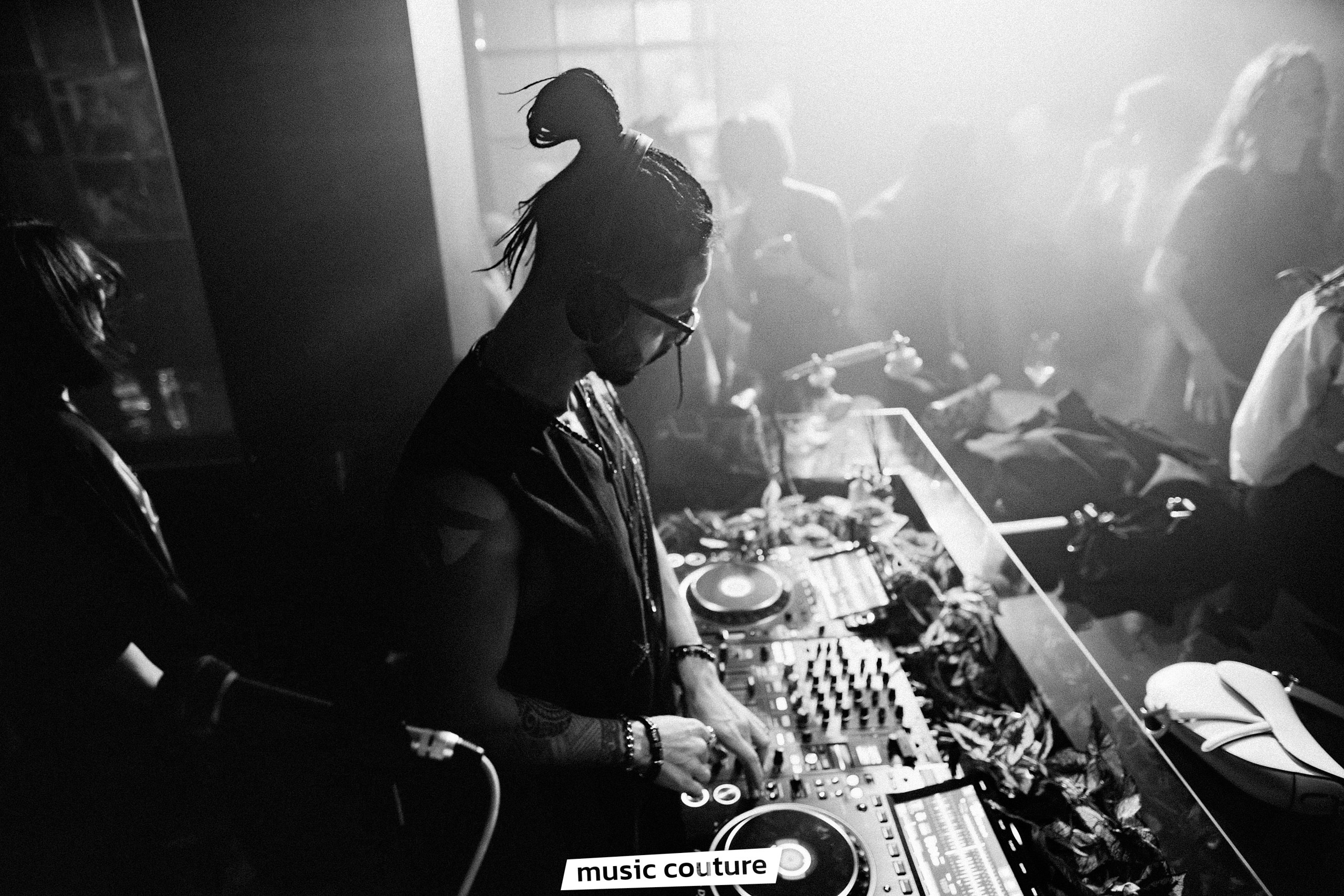 DJ. Мастерская для создания имиджа от BenSami в Санкт-Петербурге и Москве