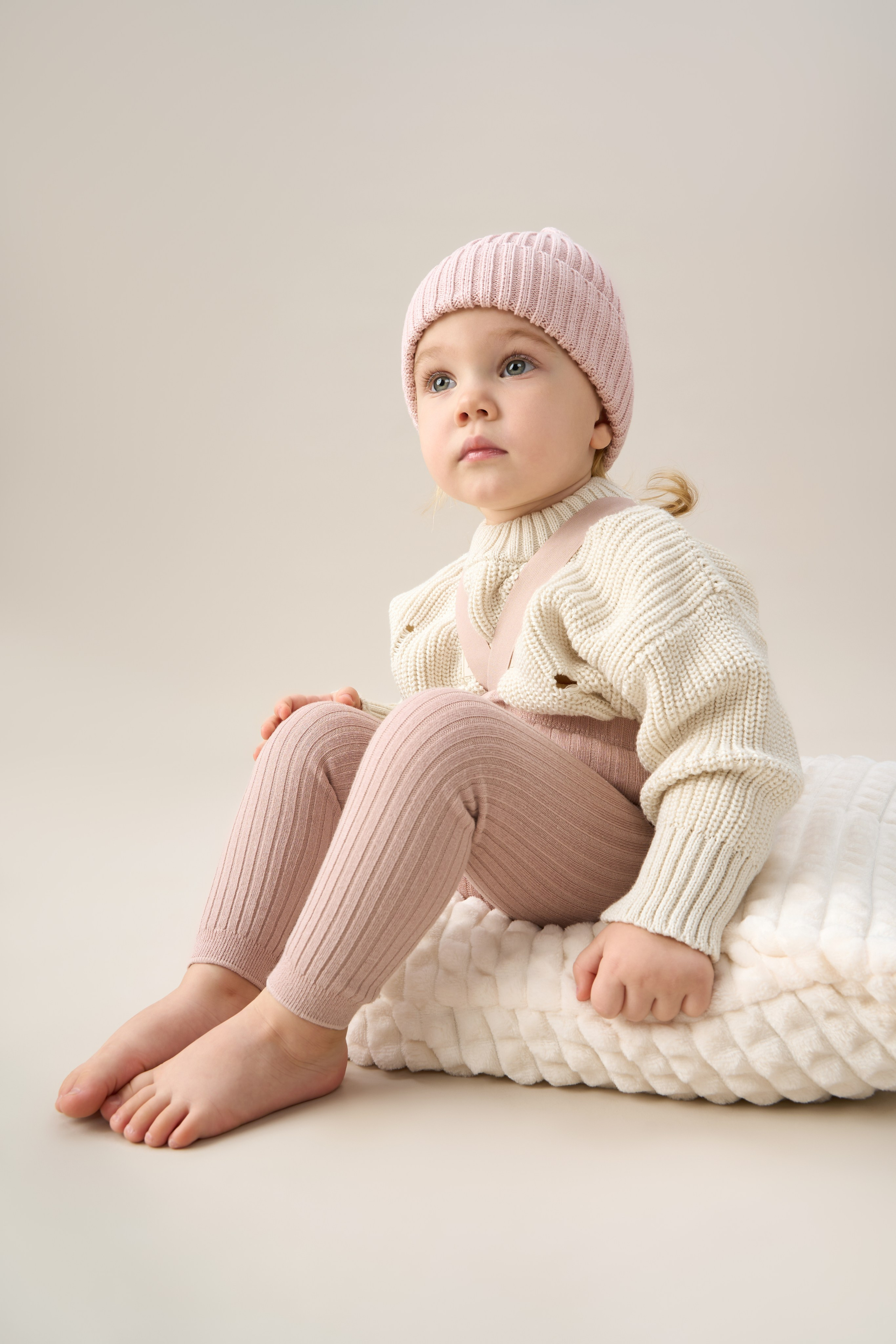 "Профессиональная детская фотосъемка для семейных портретов и воспоминаний""Высококачественная детская съемка новорожденных и малышей в студии""Рекламная детская фотосъемка для альбомов и подарков""Студийная детская съемка с креативными декорациями и позами""Коммерческая детская фотосъемка для маркетинга детских товаров""Фотография детской съемки с акцентом на эмоции и улыбки""Семейная детская съемка для портфолио и социальных сетей""Профессиональная детская фотосъемка с мягким освещением""Рекламные фото детской съемки для сайтов и брошюр""Высокоточная детская съемка для воспоминаний и презентаций""Детская фотосъемка высокого разрешения для семейных альбомов""Коммерческая детская съемка с фокусом на радость и развитие""Студийная фотосъемка детской съемки для брендов и маркетинга""Фотографии детской съемки для подарков и увеличения клиентов""Профессиональная детская съемка для каталогов и семейных историй" "Профессиональная каталожная фотосъемка товаров для e-commerce и интернет-магазинов""Высококачественная каталожная съемка одежды и аксессуаров с белым фоном""Рекламная каталожная фотосъемка для маркетинга продуктов и брендов""Студийная каталожная съемка с детальной проработкой текстур и материалов""Коммерческая каталожная фотосъемка для каталогов и онлайн-платформ""Фотография каталожной съемки с акцентом на дизайн и презентацию товаров""Предметная каталожная съемка для увеличения продаж в e-commerce""Профессиональная каталожная фотосъемка с использованием студийного освещения""Рекламные фото каталожной съемки для сайтов и социальных сетей""Высокоточная каталожная съемка товаров для презентаций и брошюр""Каталожная фотосъемка высокого разрешения для онлайн-магазинов""Коммерческая каталожная съемка с фокусом на качество и детализацию""Студийная каталожная фотосъемка для брендов и ритейла""Фотографии каталожной съемки для маркетинговых кампаний""Профессиональная каталожная съемка для каталогов и увеличения конверсии"