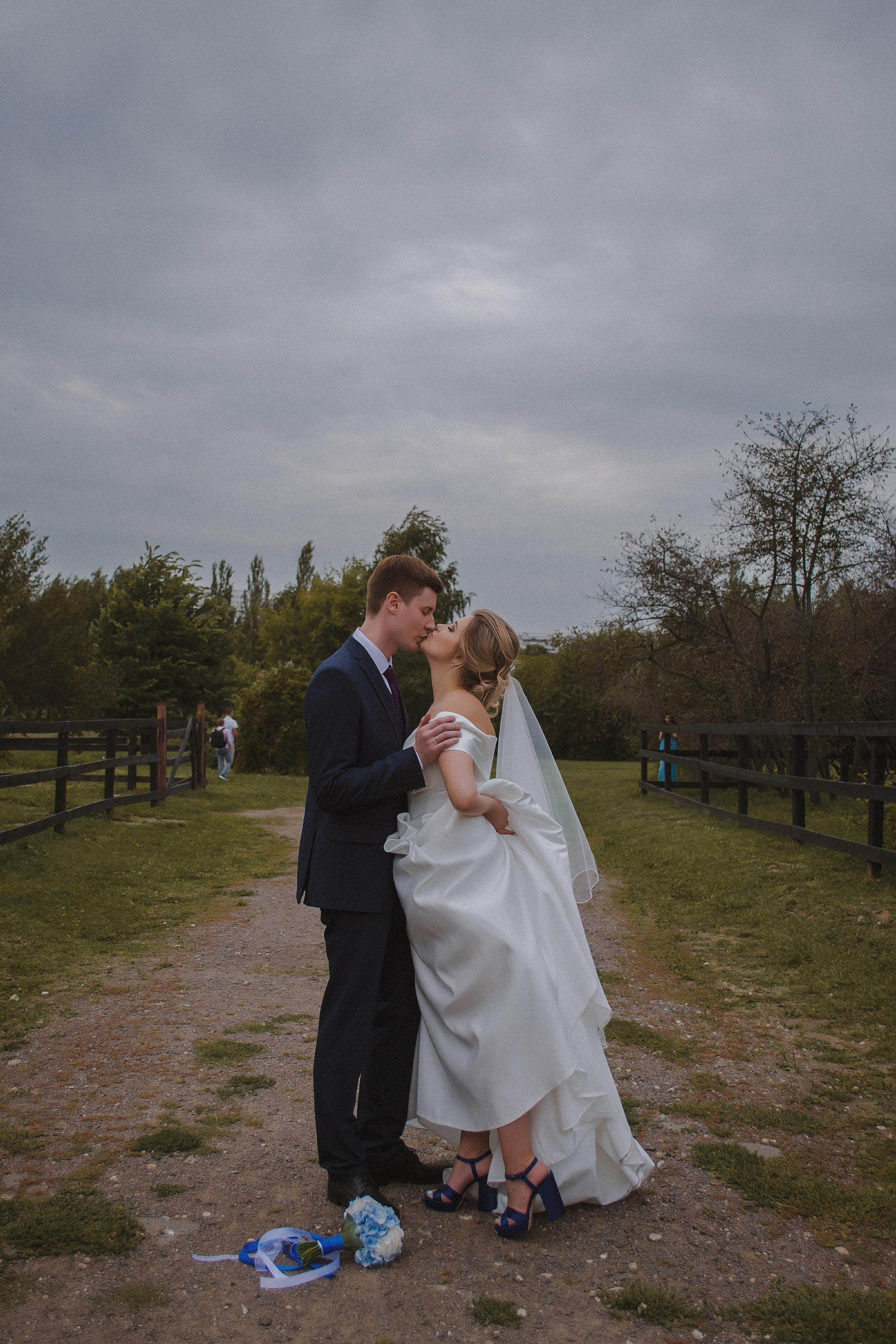 Love.txt: В плену прикосновений. Свадебный и семейный фотограф в Москве Сажина Кристина КиМ. Свадебный оператор в Москве Сажин Максим