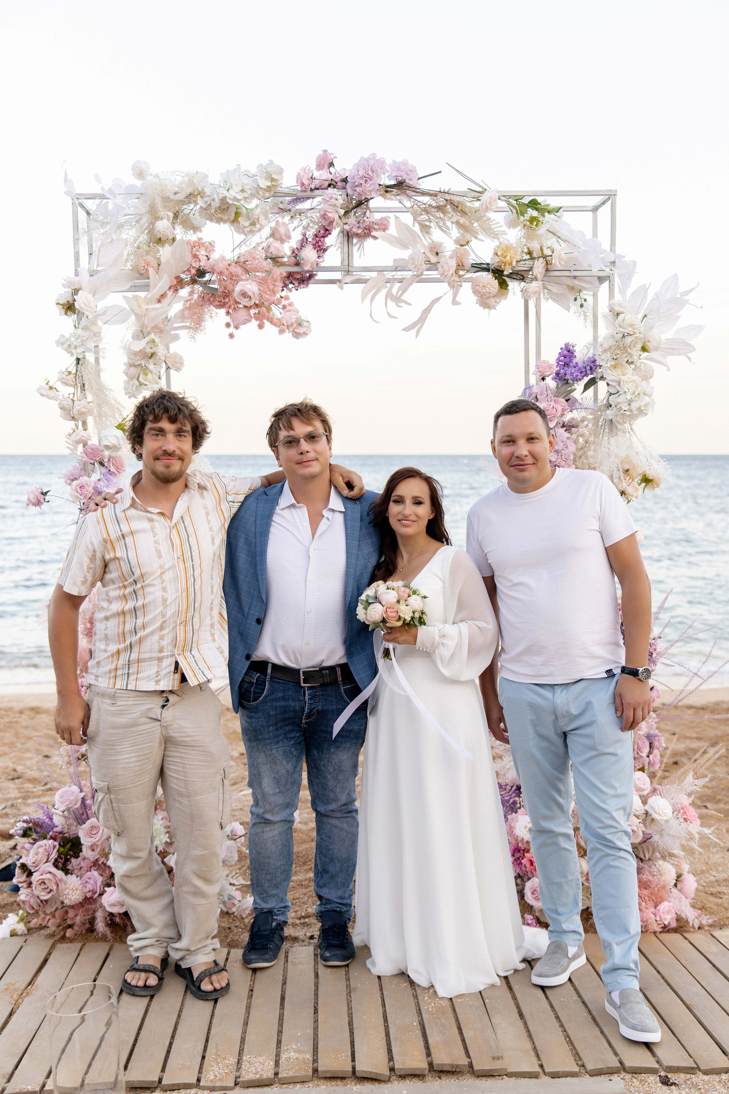 Свадебная фотосессия у моря в городе Феодосия. Свадебный фотограф и видеограф Краснодар, Ростов, Сочи, Новороссийск