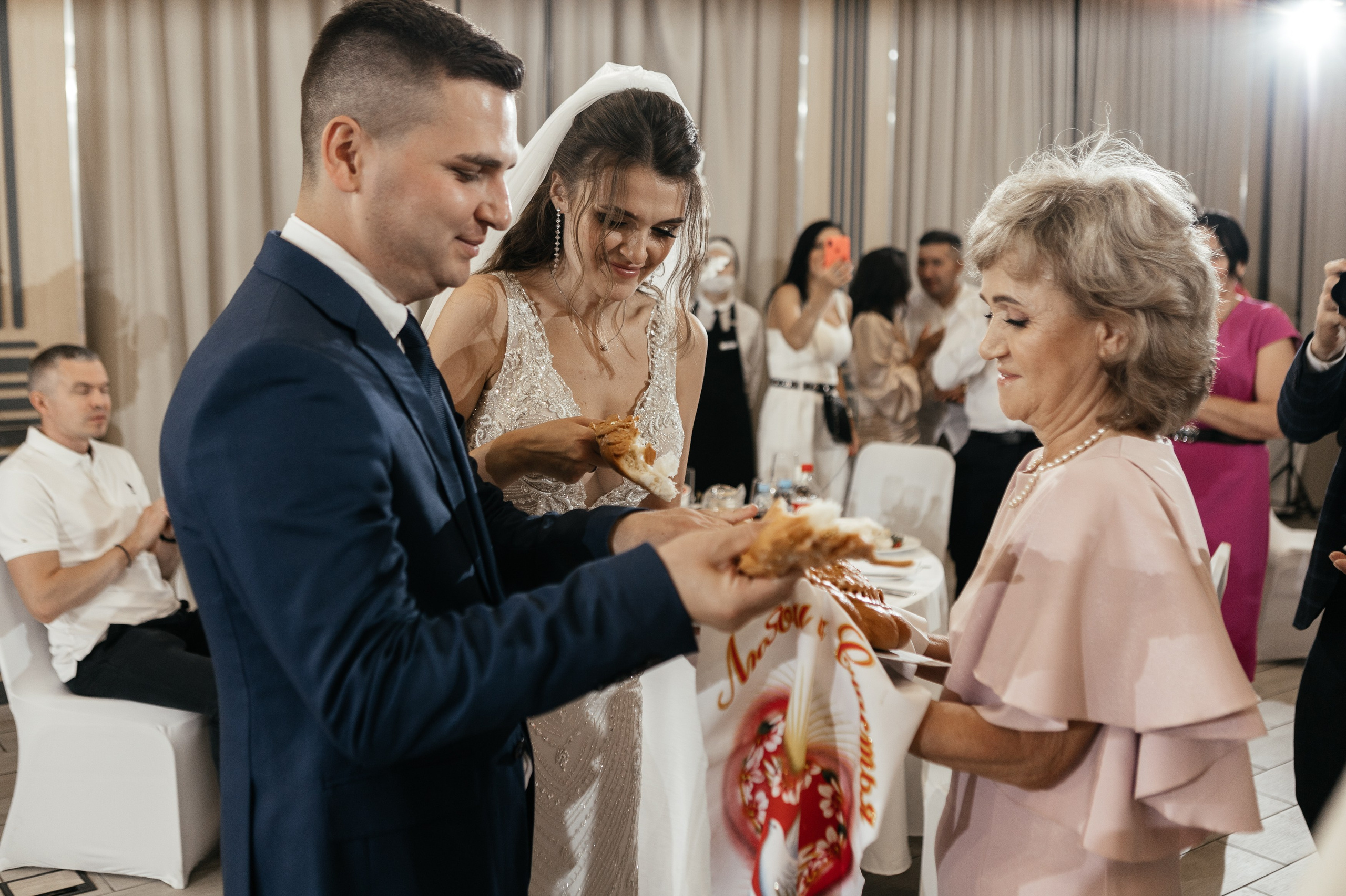 Свадебный фотограф Уфа — Руслан ГабдлисламовЖивые эмоции, красивые кадры, воспоминания на всю жизнь.Работаю по всей Республике Башкортоста. Свадебный фотограф Уфа Руслан Габдлисламов