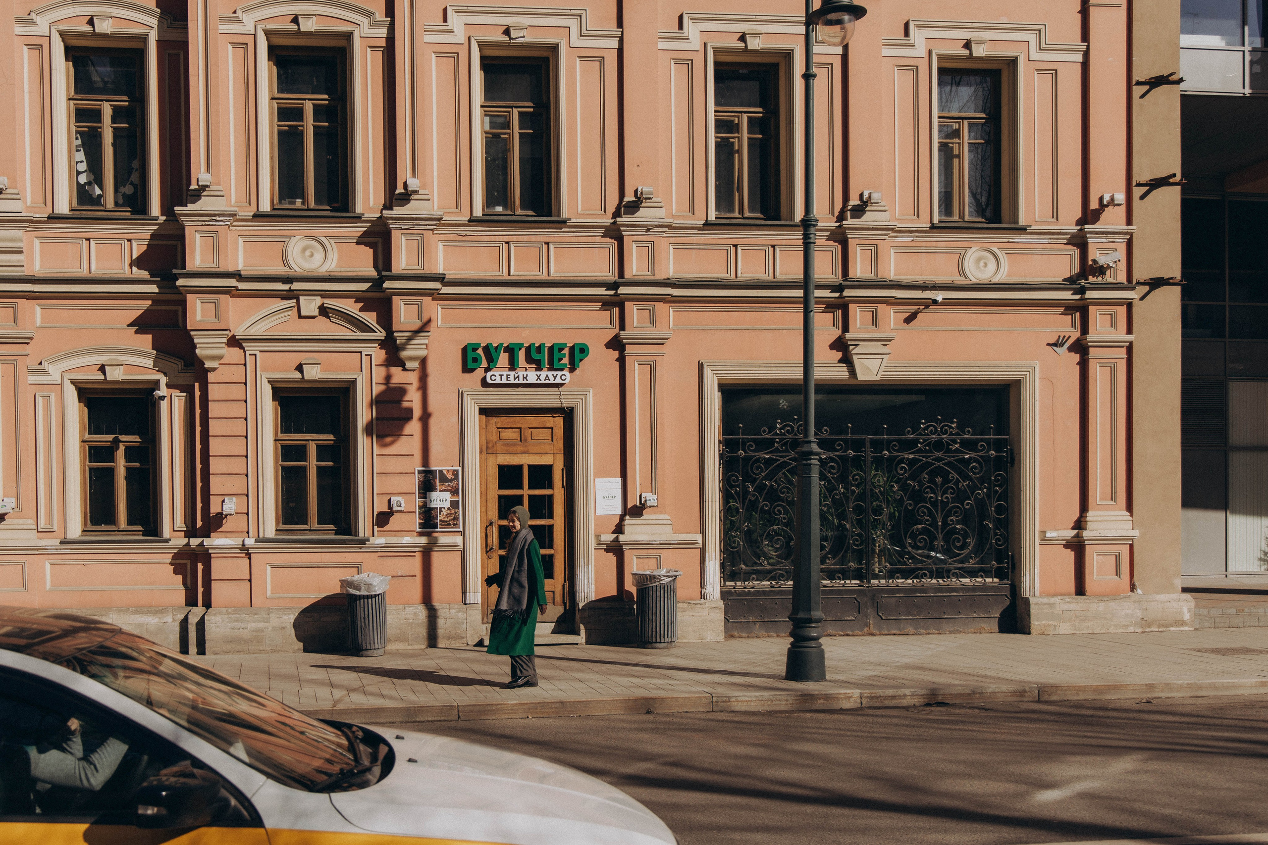 Мария прогулка в центре. Фотограф lifestylе в Москве Пшеничная Анастасия