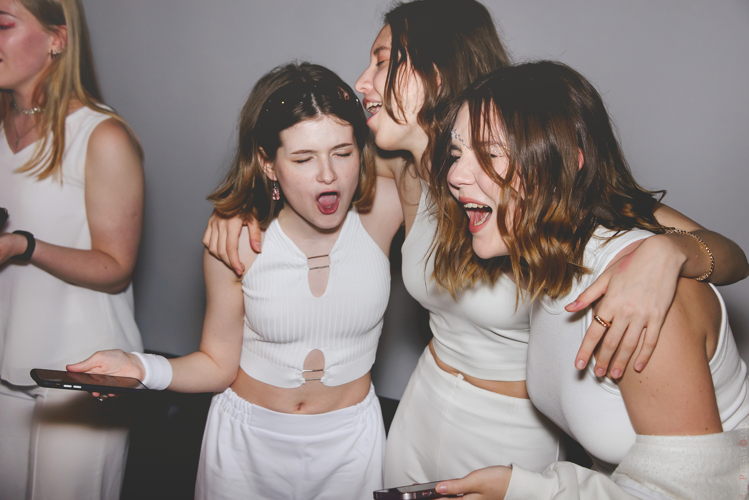 18 лет — День рождения — Караоке клуб. Ваш фотограф на праздник в Москве, Раменском, Жуковском, Люберцах