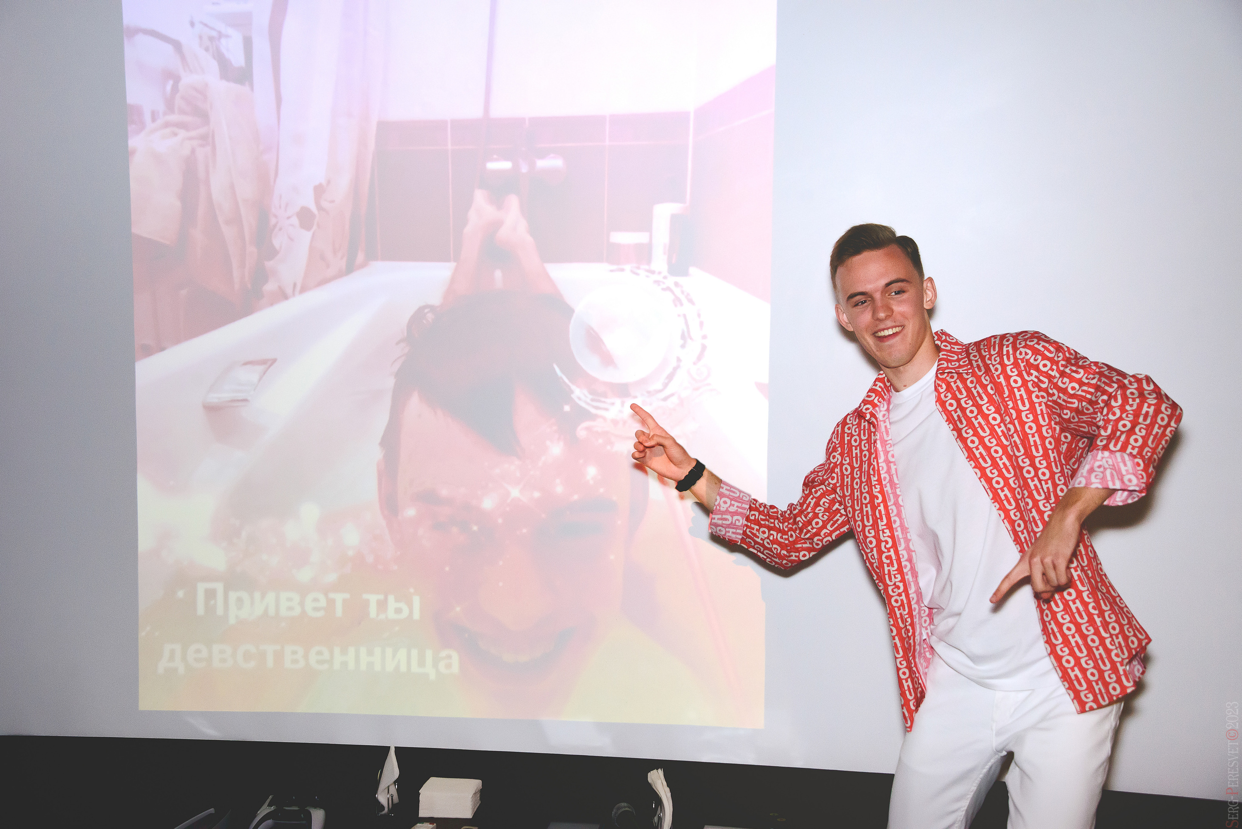 18 лет — День рождения — Караоке клуб. Ваш фотограф на праздник в Москве, Раменском, Жуковском, Люберцах