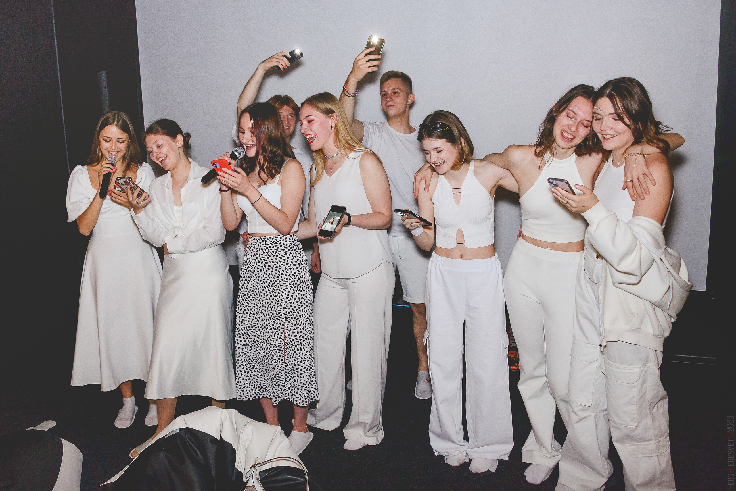 18 лет — День рождения — Караоке клуб. Ваш фотограф на праздник в Москве, Раменском, Жуковском, Люберцах