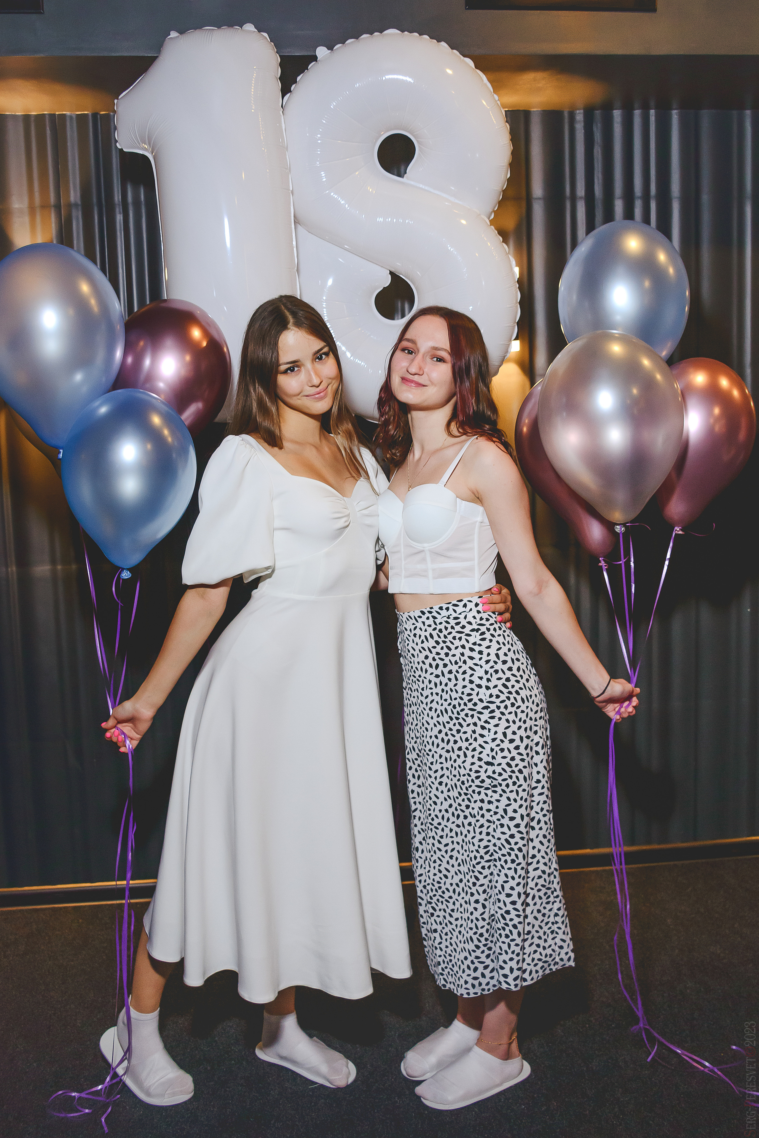 18 лет — День рождения — Караоке клуб. Ваш фотограф на праздник в Москве, Раменском, Жуковском, Люберцах