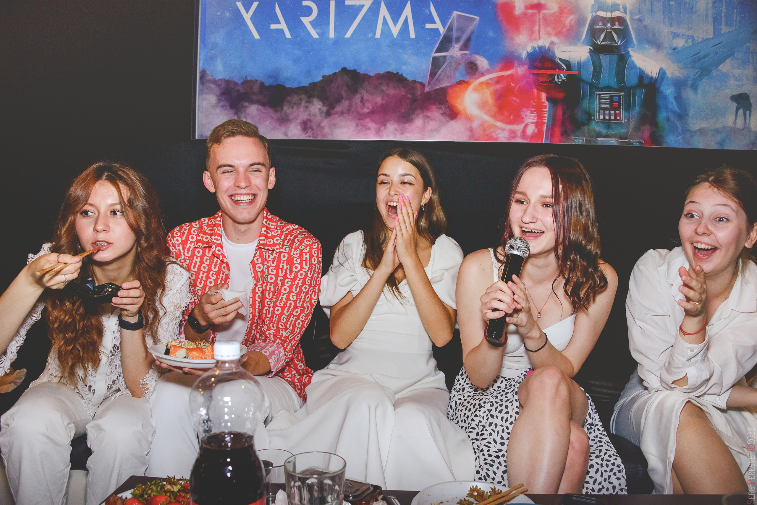 18 лет — День рождения — Караоке клуб. Ваш фотограф на праздник в Москве, Раменском, Жуковском, Люберцах