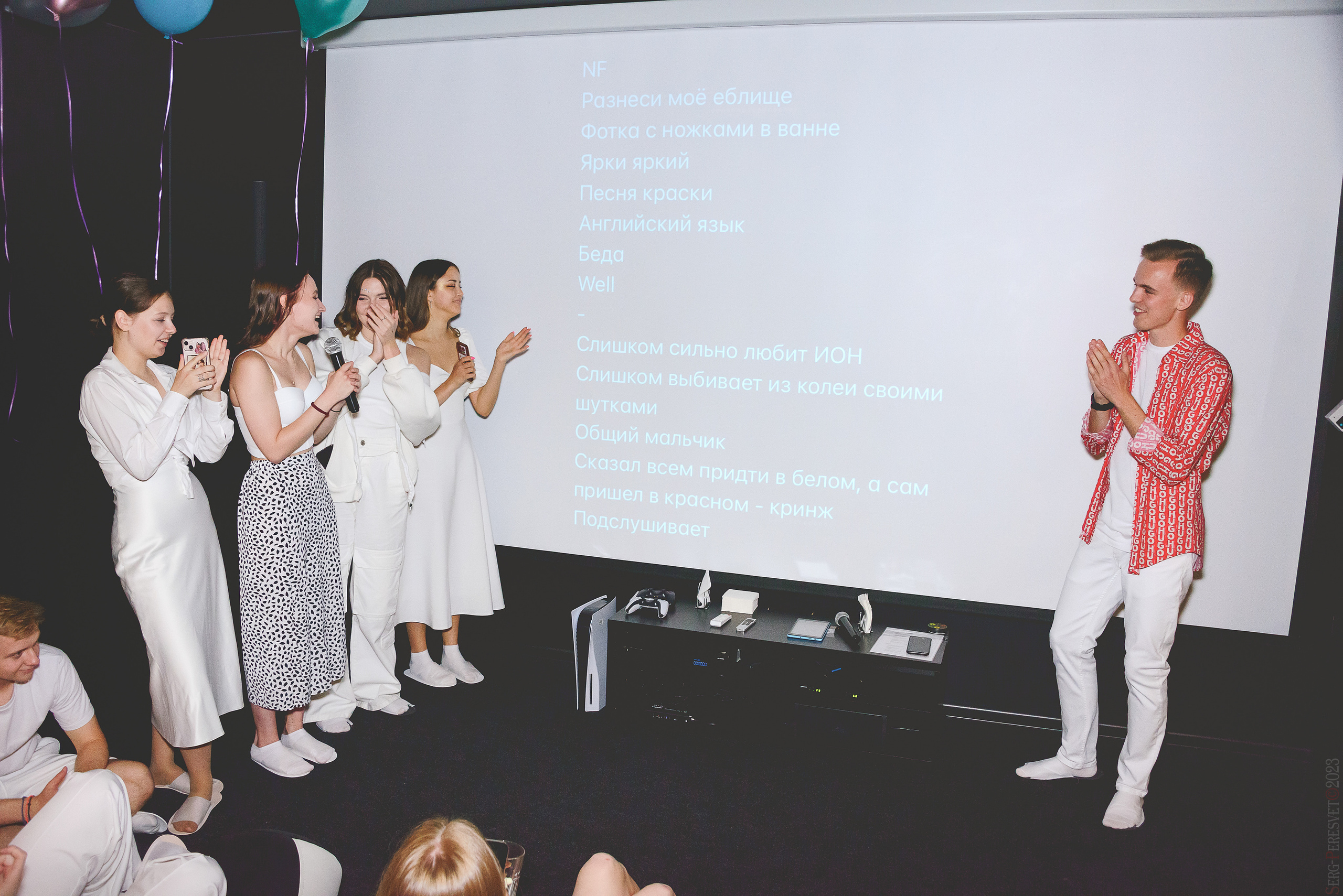 18 лет — День рождения — Караоке клуб. Ваш фотограф на праздник в Москве, Раменском, Жуковском, Люберцах