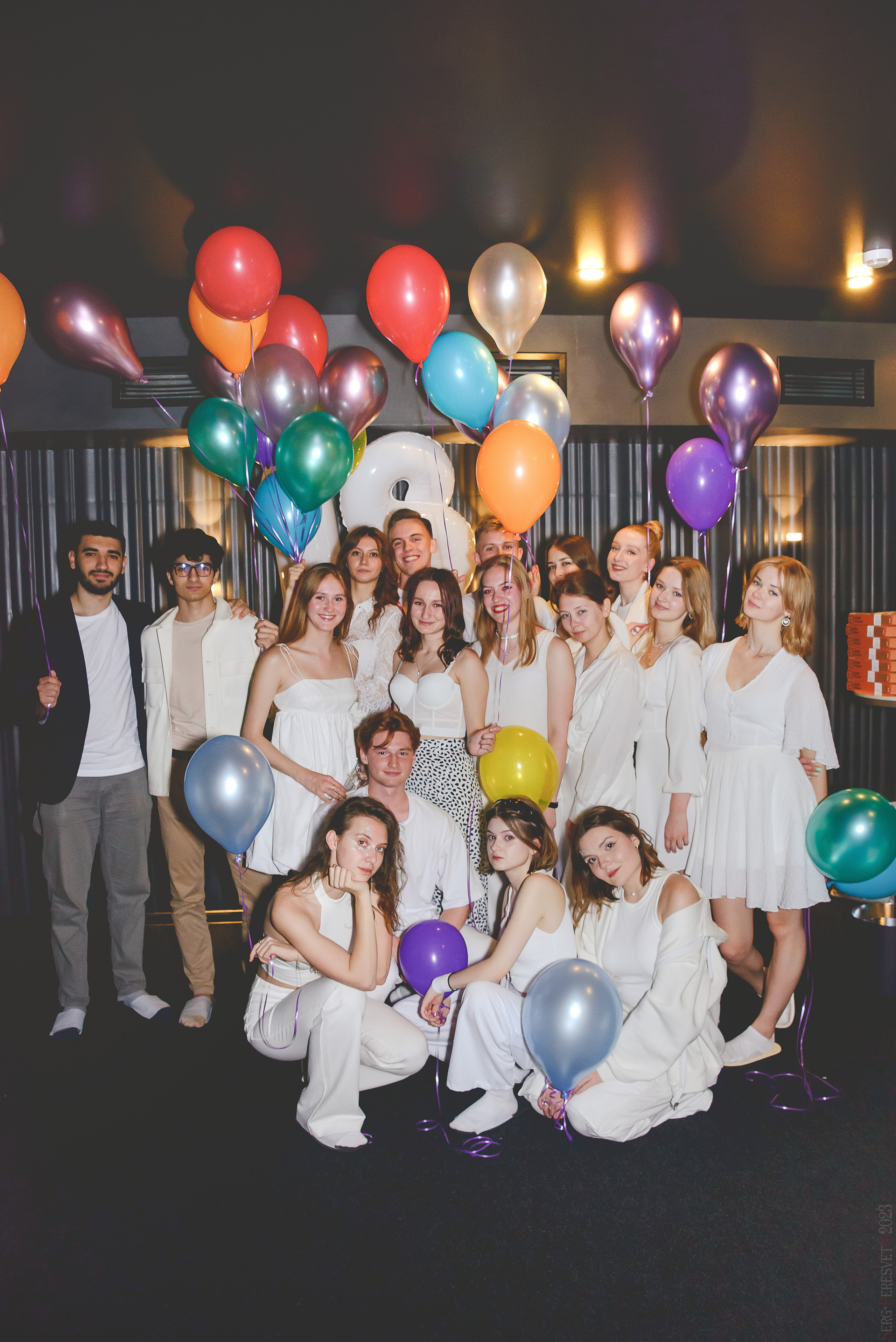18 лет — День рождения — Караоке клуб. Ваш фотограф на праздник в Москве, Раменском, Жуковском, Люберцах