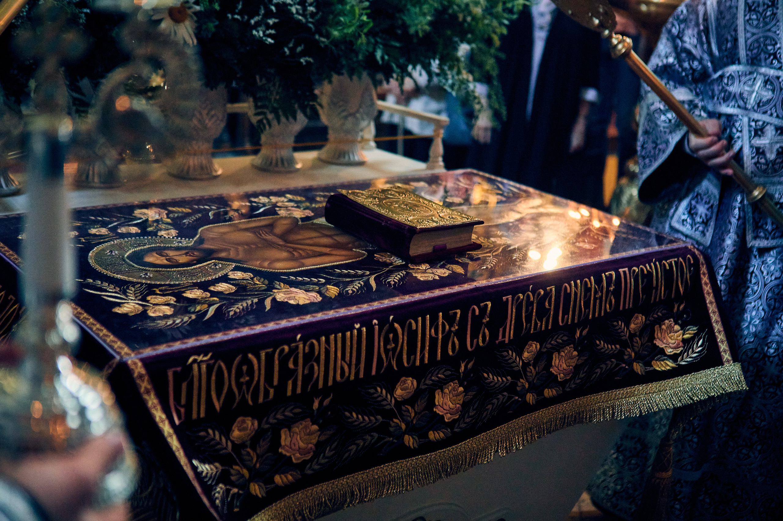 Вечерня с выносом Плащаницы Спасителя Плач Пресвятой Богородицы. DMITRY MOISEENKO — фотограф, художник, топ-стилист