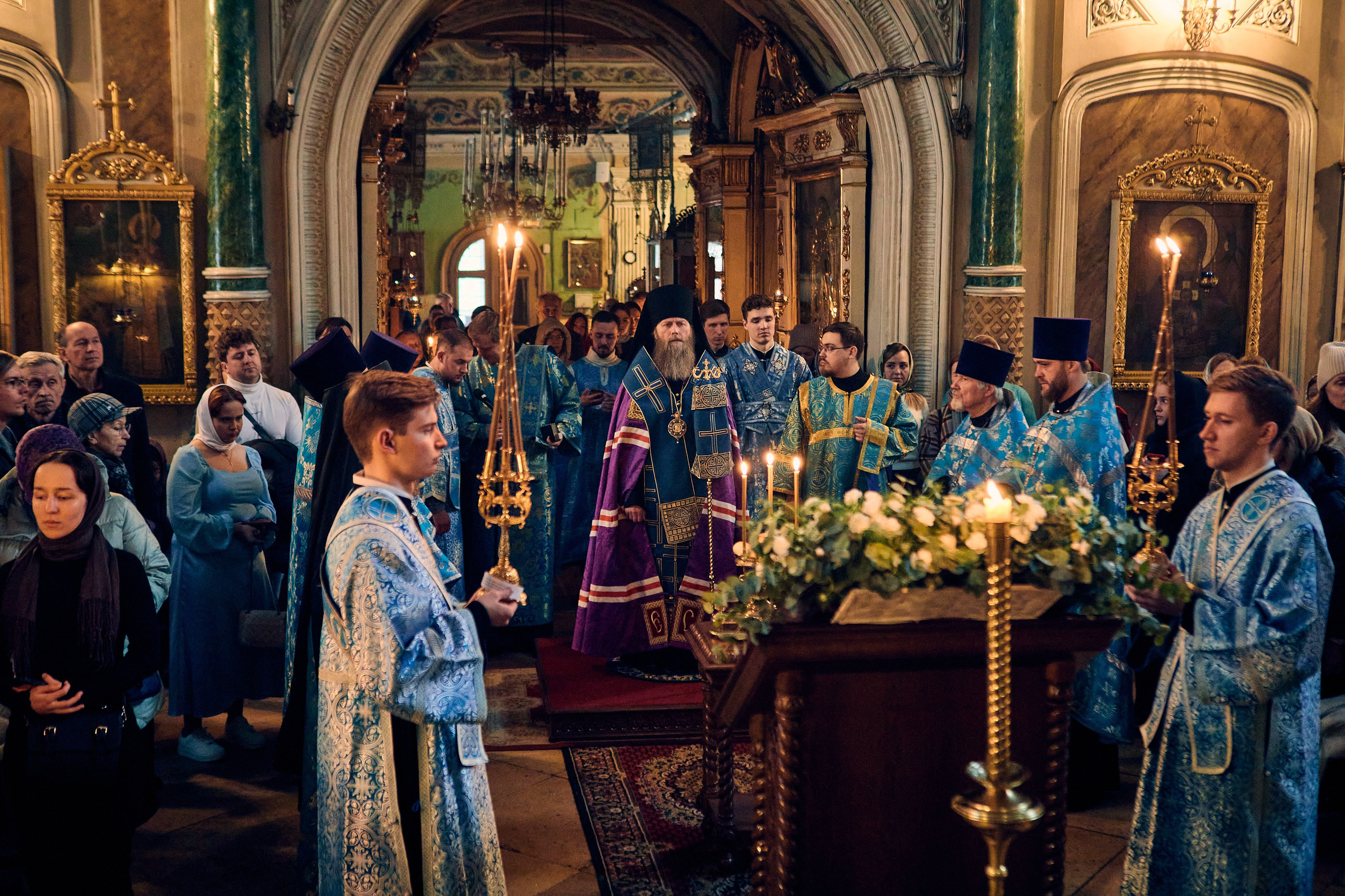 Всенощная на БЛАГОВЕЩЕНИЕ ПРЕСВЯТОЙ БОГОРОДИЦЫ. DMITRY MOISEENKO — фотограф, художник, топ-стилист