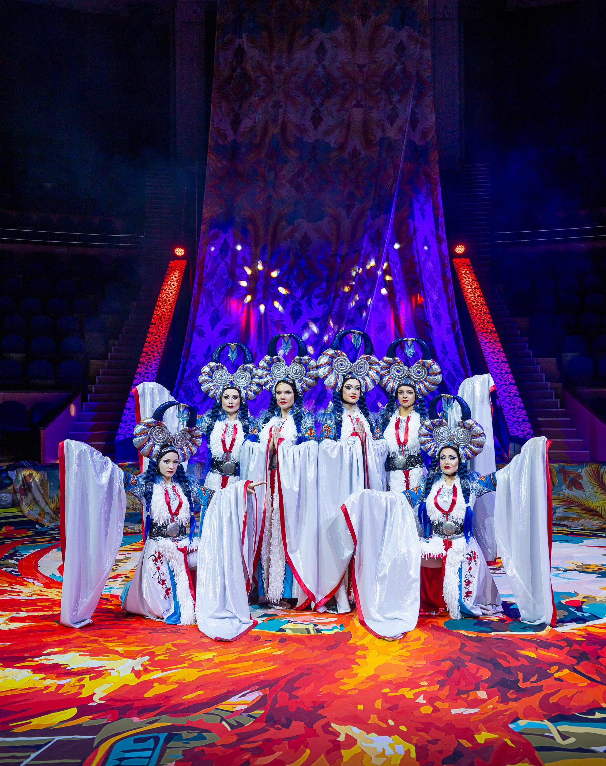 Цирк Жар Птица. Афиша. Семейный и Свадебный фотограф в Сочи