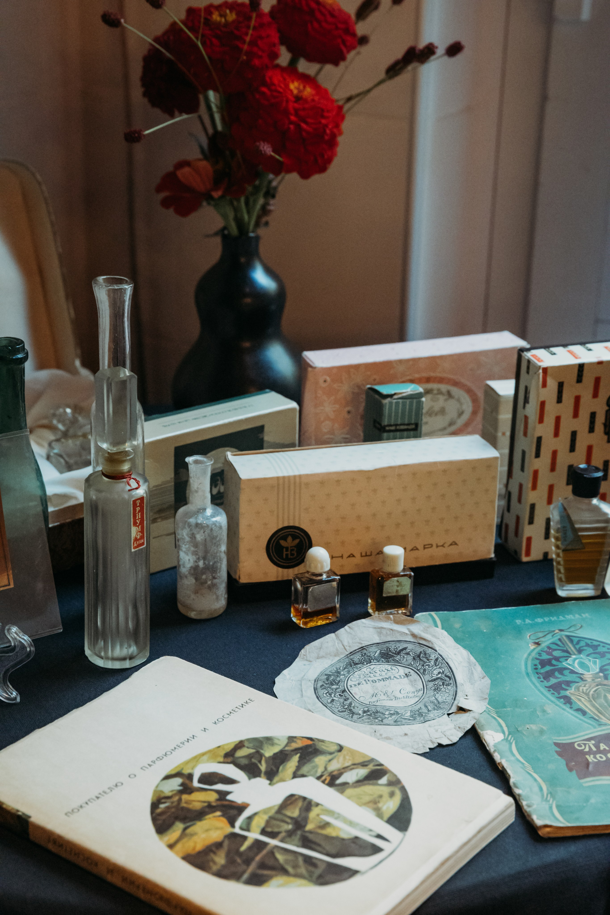 Родные люди «История парфюмерии». Леся Гаранина. Семейный фотограф/видеограф Москва и область