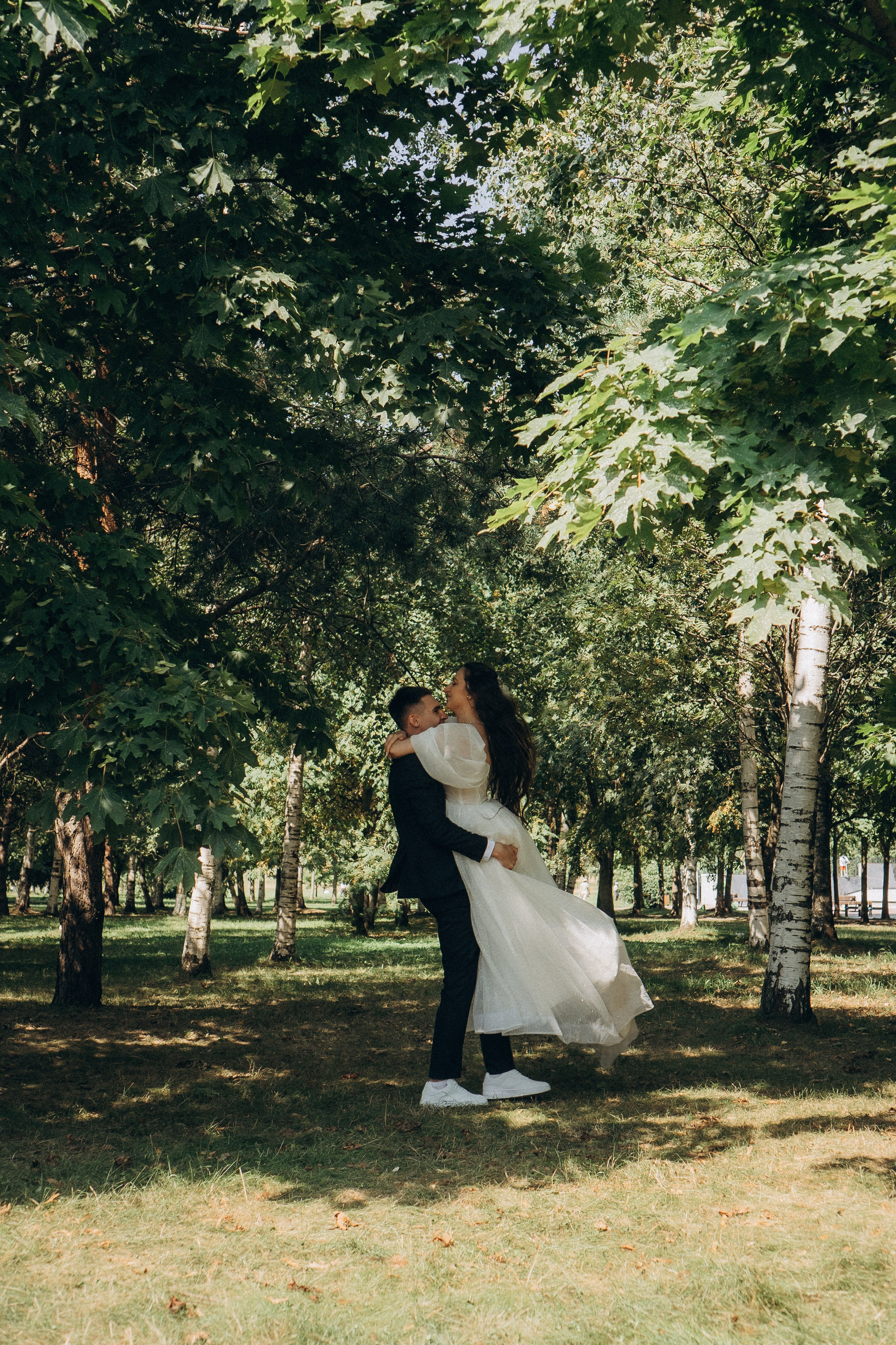 СВАДЕБНАЯ СЬЕМК В ПАРКЕ 300-ЛЕТИЯ. Профессиональный фотограф, Санкт-Петербург — Виктория Богомолова