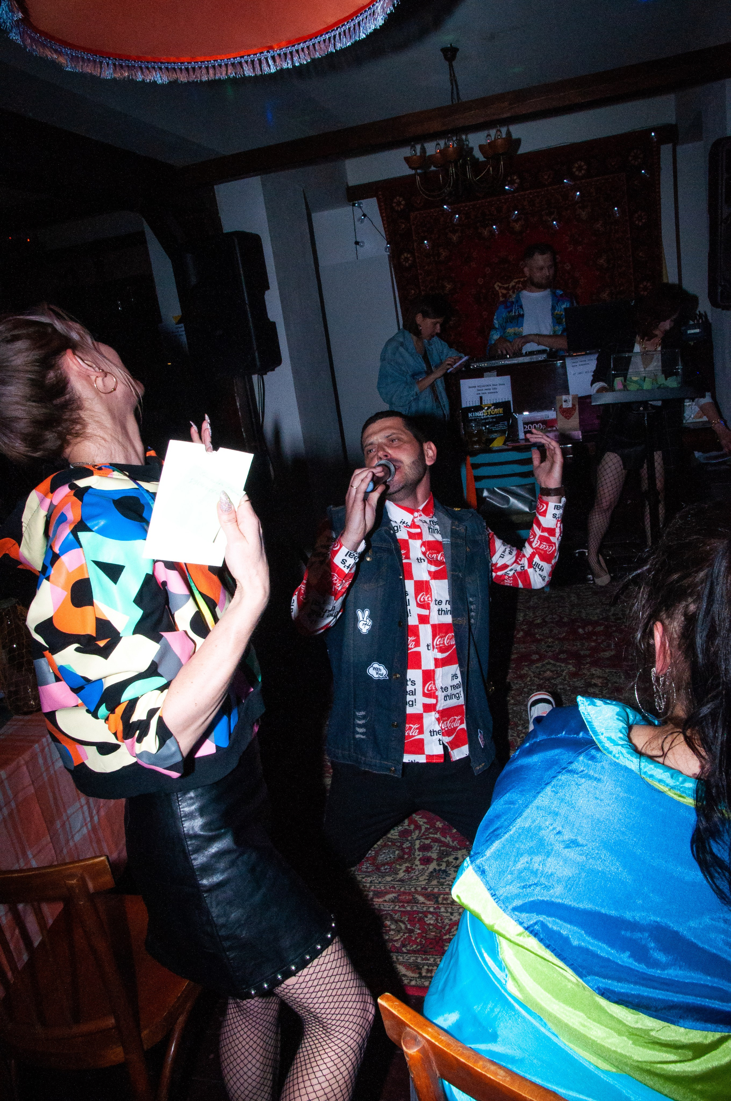 Вечеринка 90-тые. Фотограф Катя Щербина