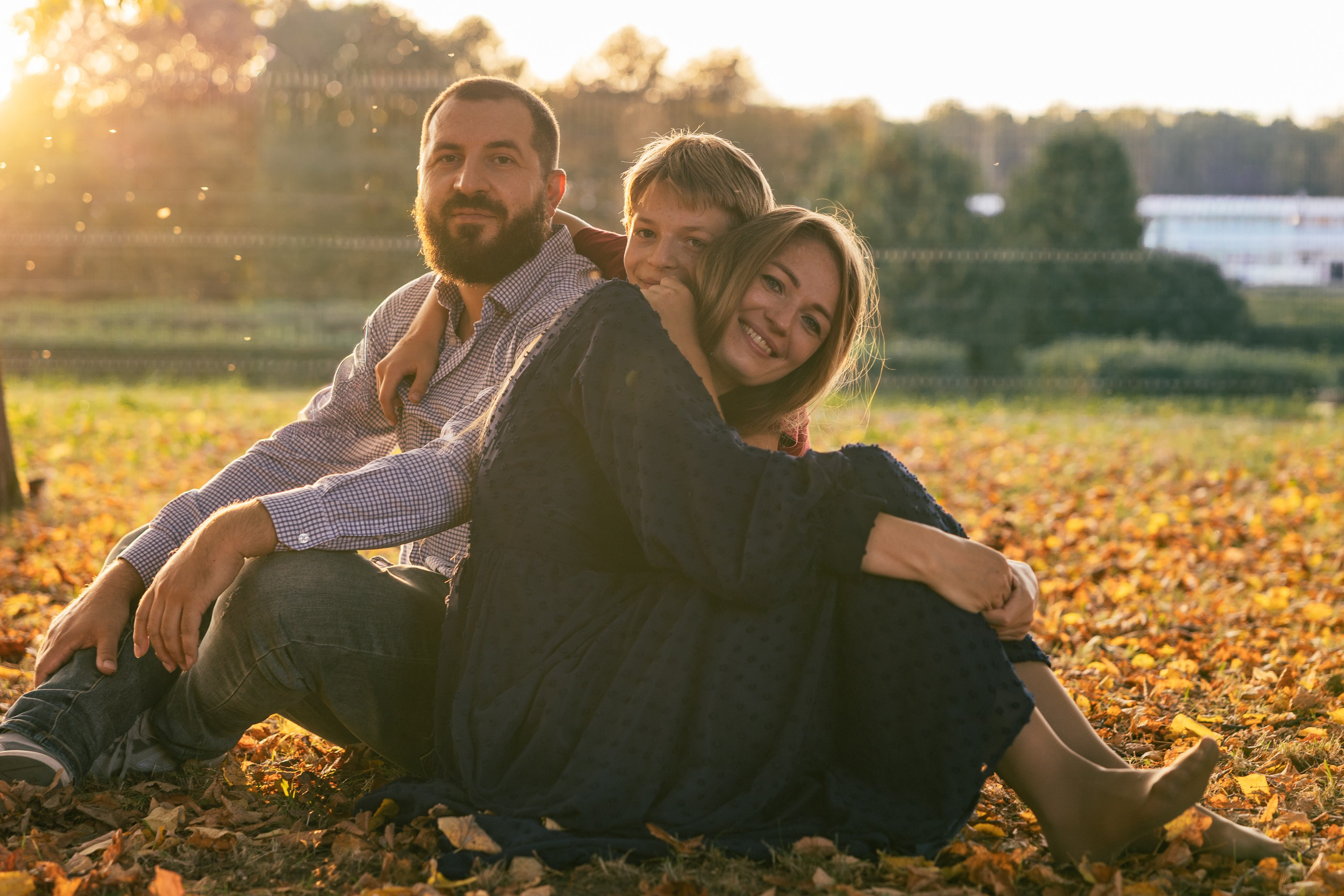 Вечерняя семейная фотосессия в парке. Свадебный и семейный фотограф в Москве Красинская Мария