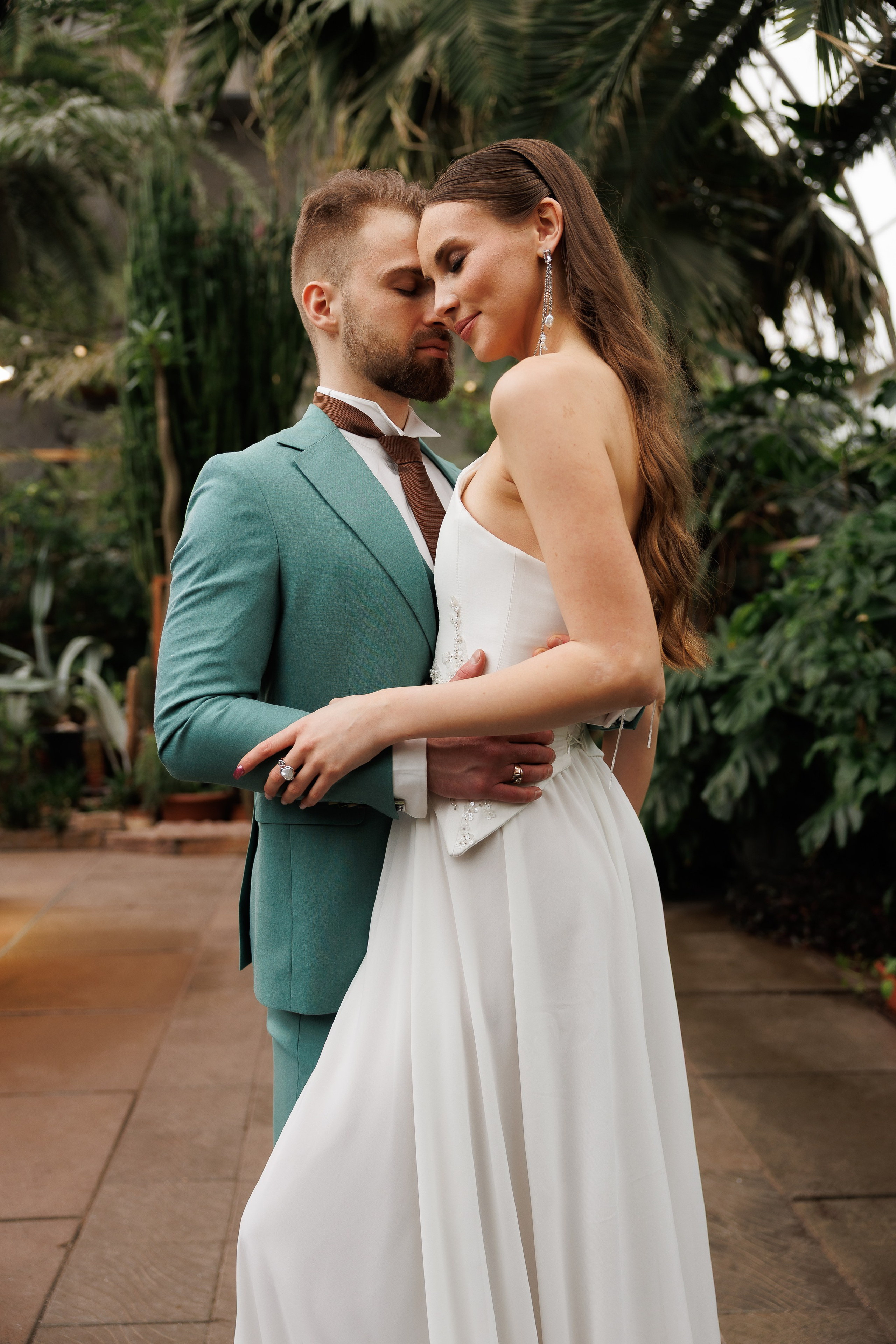 Свадебная прогулка в оранжерее. Питер. Свадебный и семейный фотограф в Москве Красинская Мария