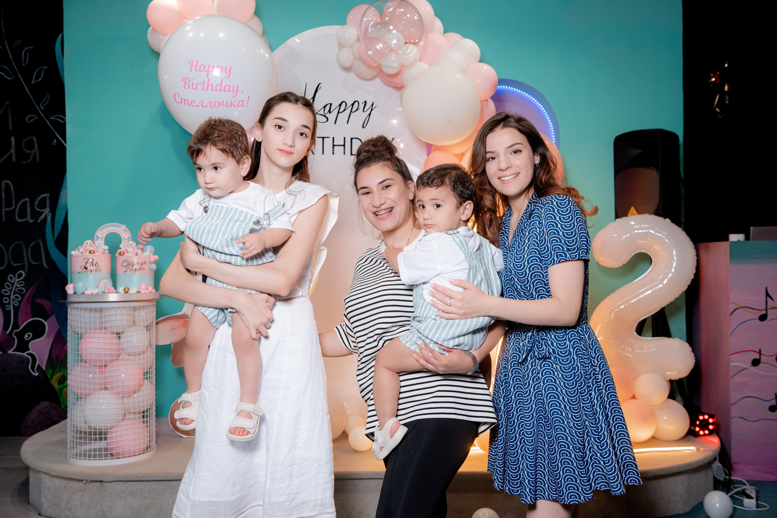 ДР Рая и Стелла в детская комната Сказочный Отель. Фотограф в Волгограде и Волжском Александр Горбань