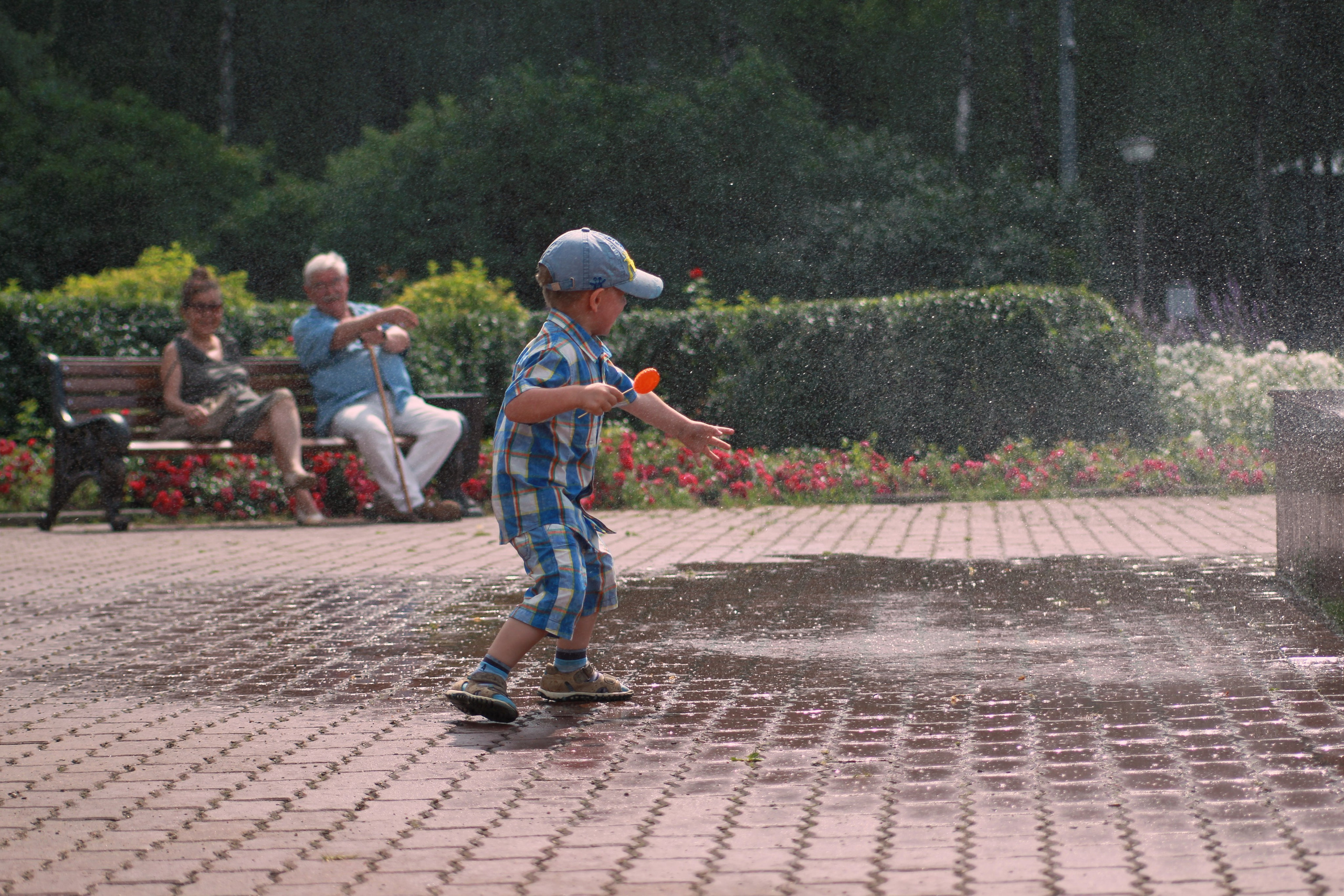 Детская фотография в помещении и на улице. Сайт фотографа Виталия Дени