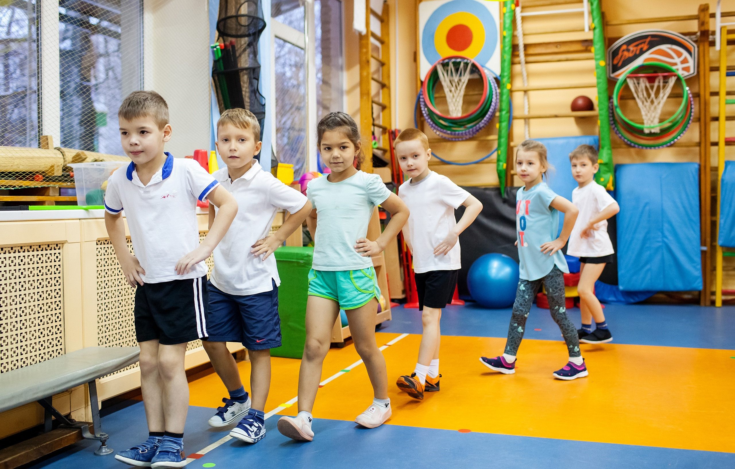 Фотография для выпускных альбомов в детском саду в выпускной группе в подготовительной группе детей фотограф для выпускных альбомов фото детей в группе мастер-класс детский портрет занятия в детском саду игры в детском саду физкультура в детском саду