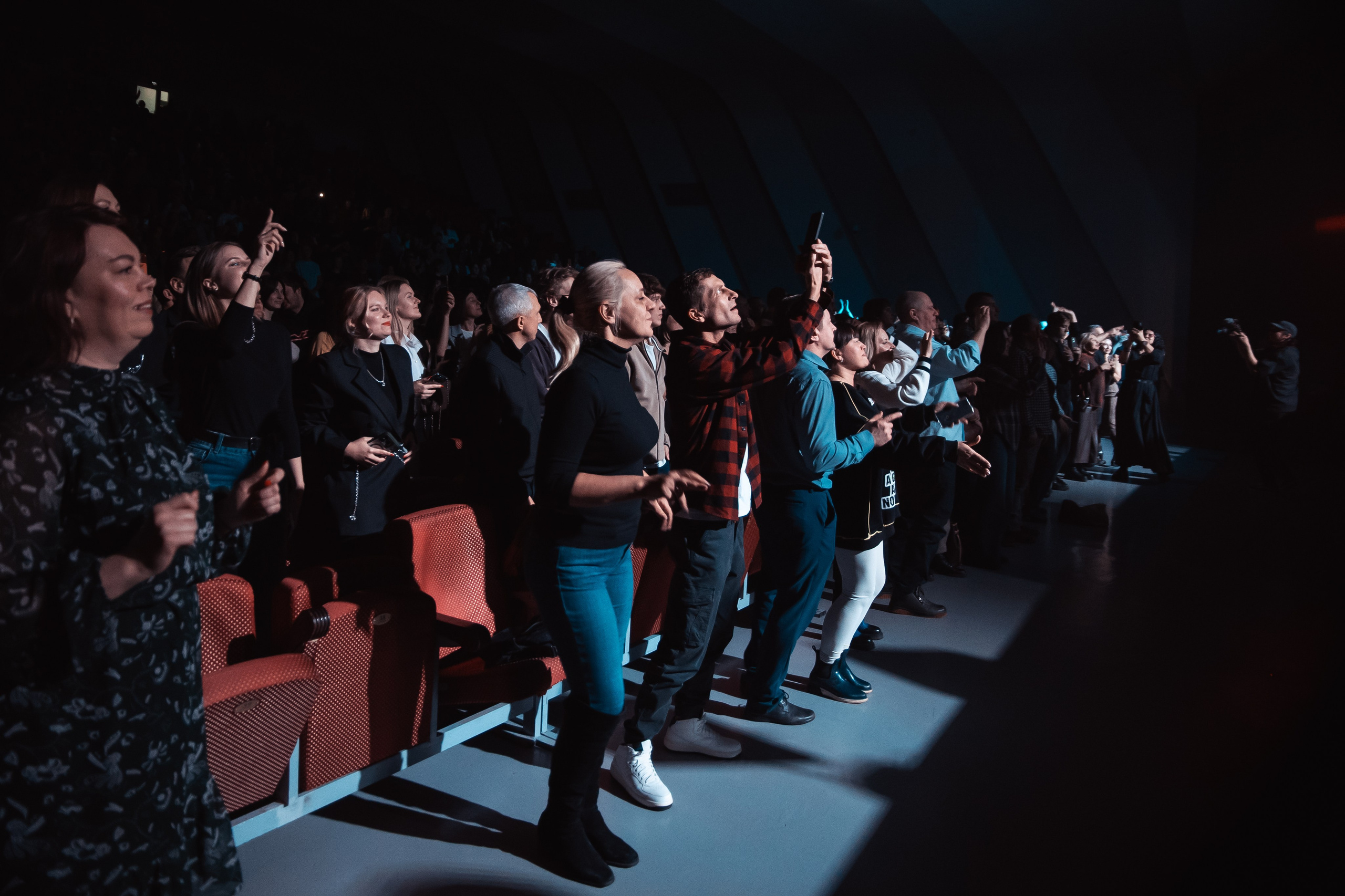 Сергей Бобунец с оркестром, Гранд холл Сибирь, 18.03.2026. Фотограф Регина Крикунова г. Красноярск