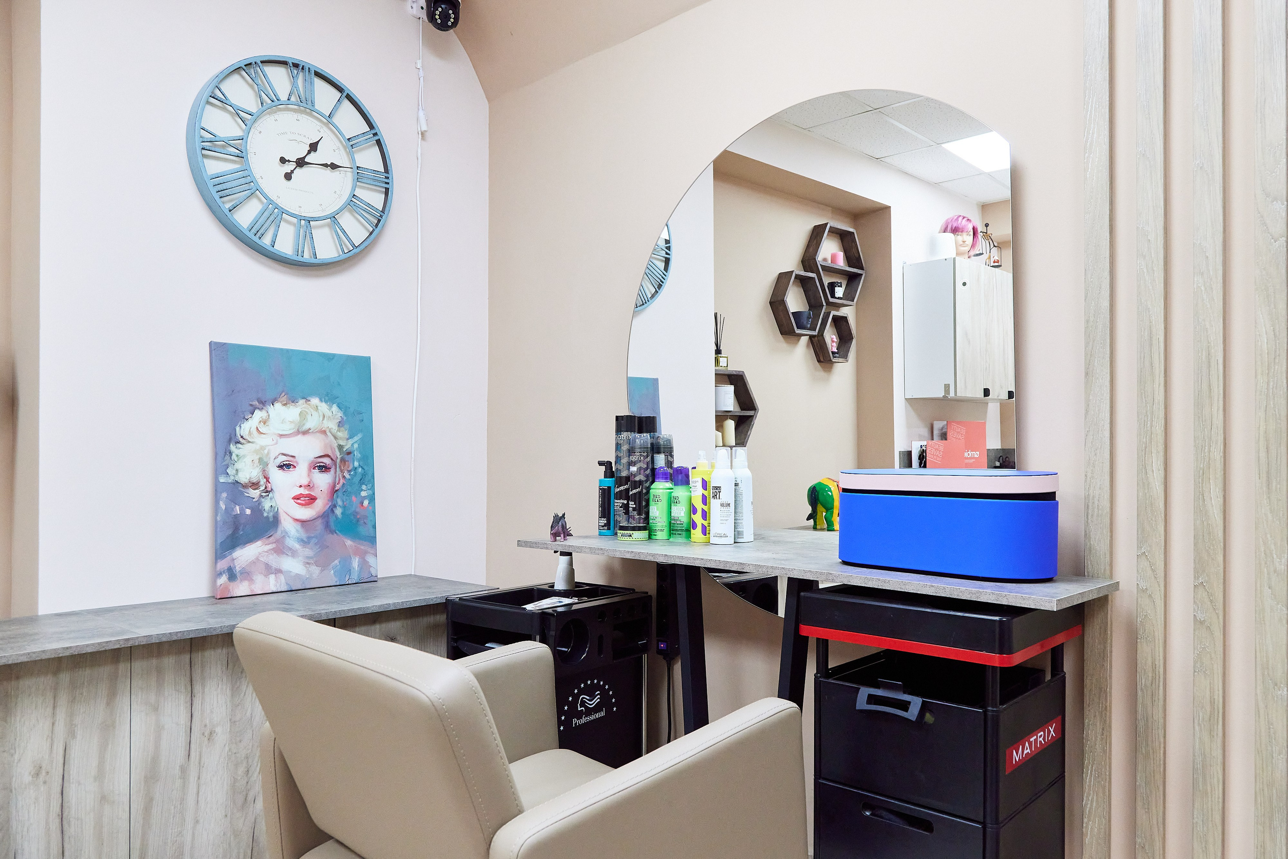 Салон красоты МяtА на Миллионной улице. Фотограф Анастасия Леонтьева Санкт-Петербург