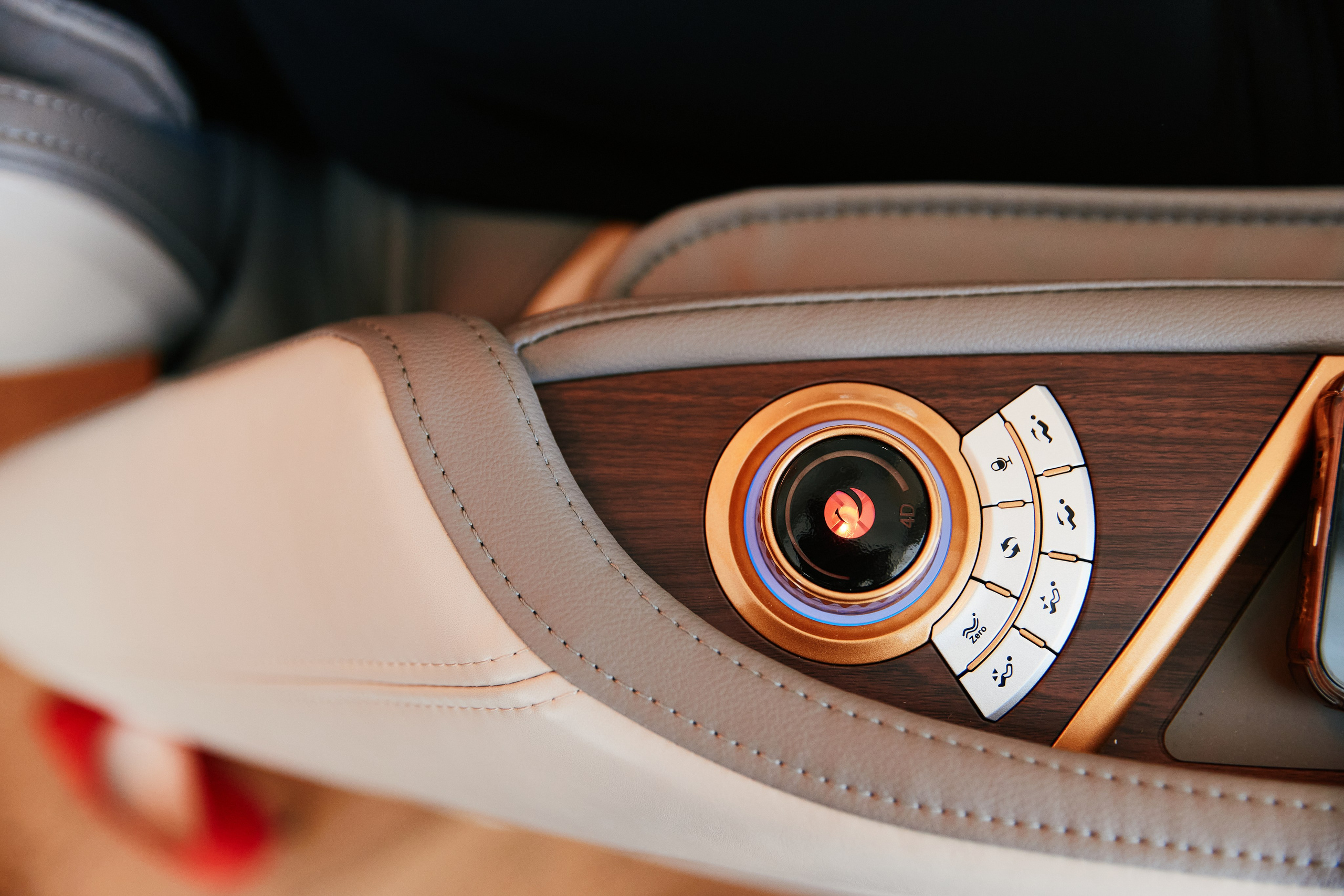 Форум Бизнес-тренды 2025 в Marriott Hotel 28.04. Свадебный репортажный фотограф краснодар максим дремов дрёмов фотосессия студия цена