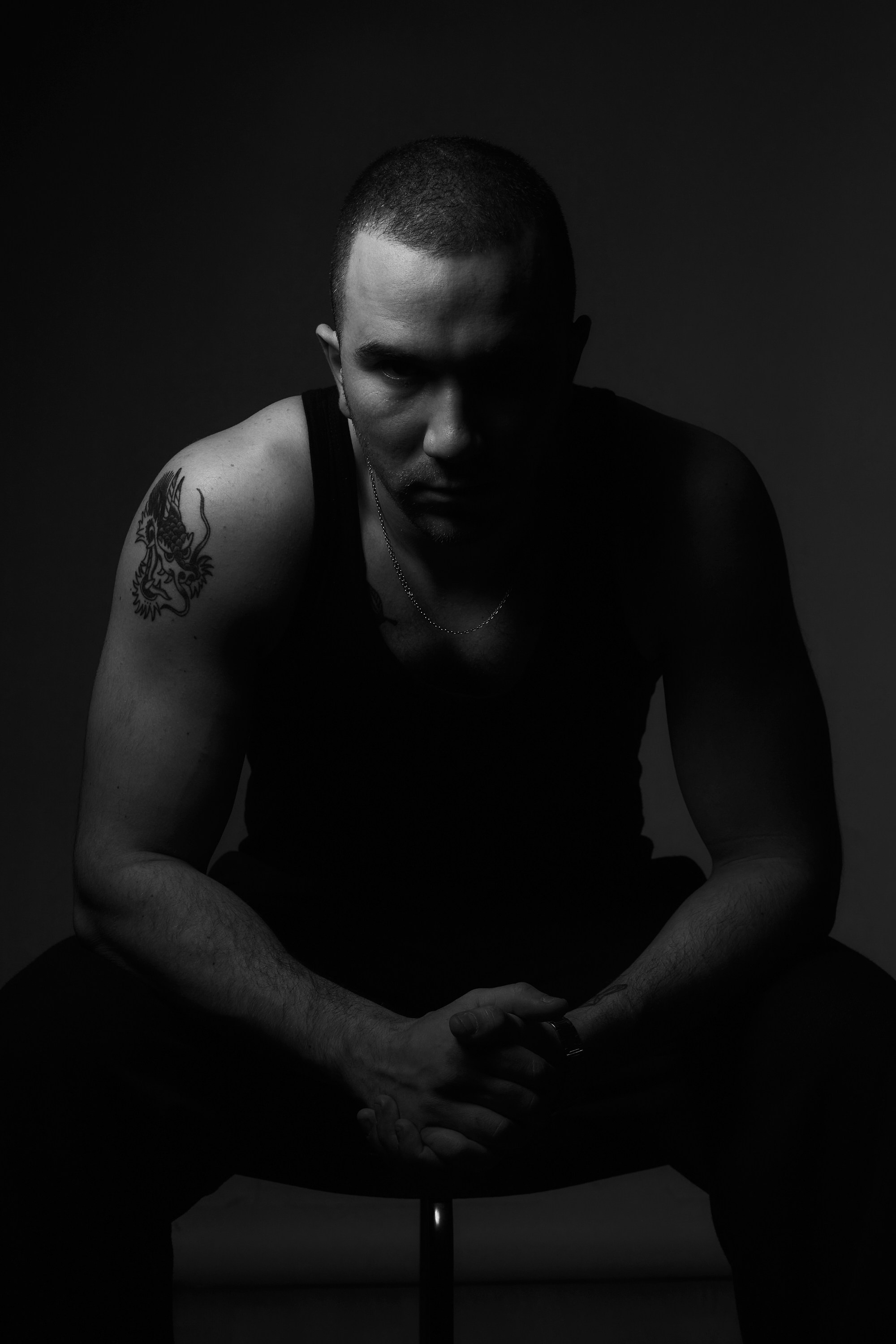 У меня дома (ЧБ)