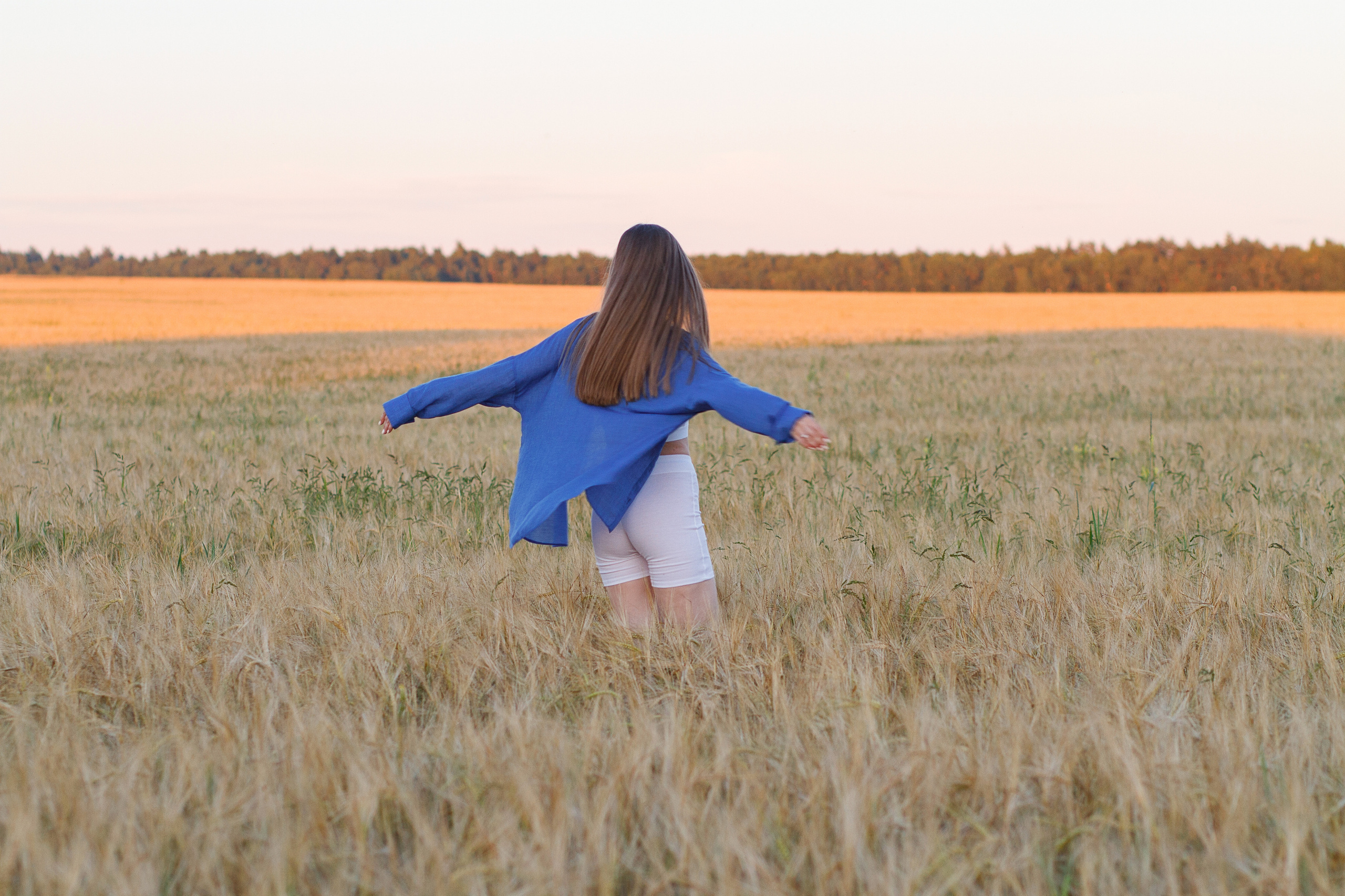 Фотосессия в поле, пшеница. Фотограф Виктория Бурова