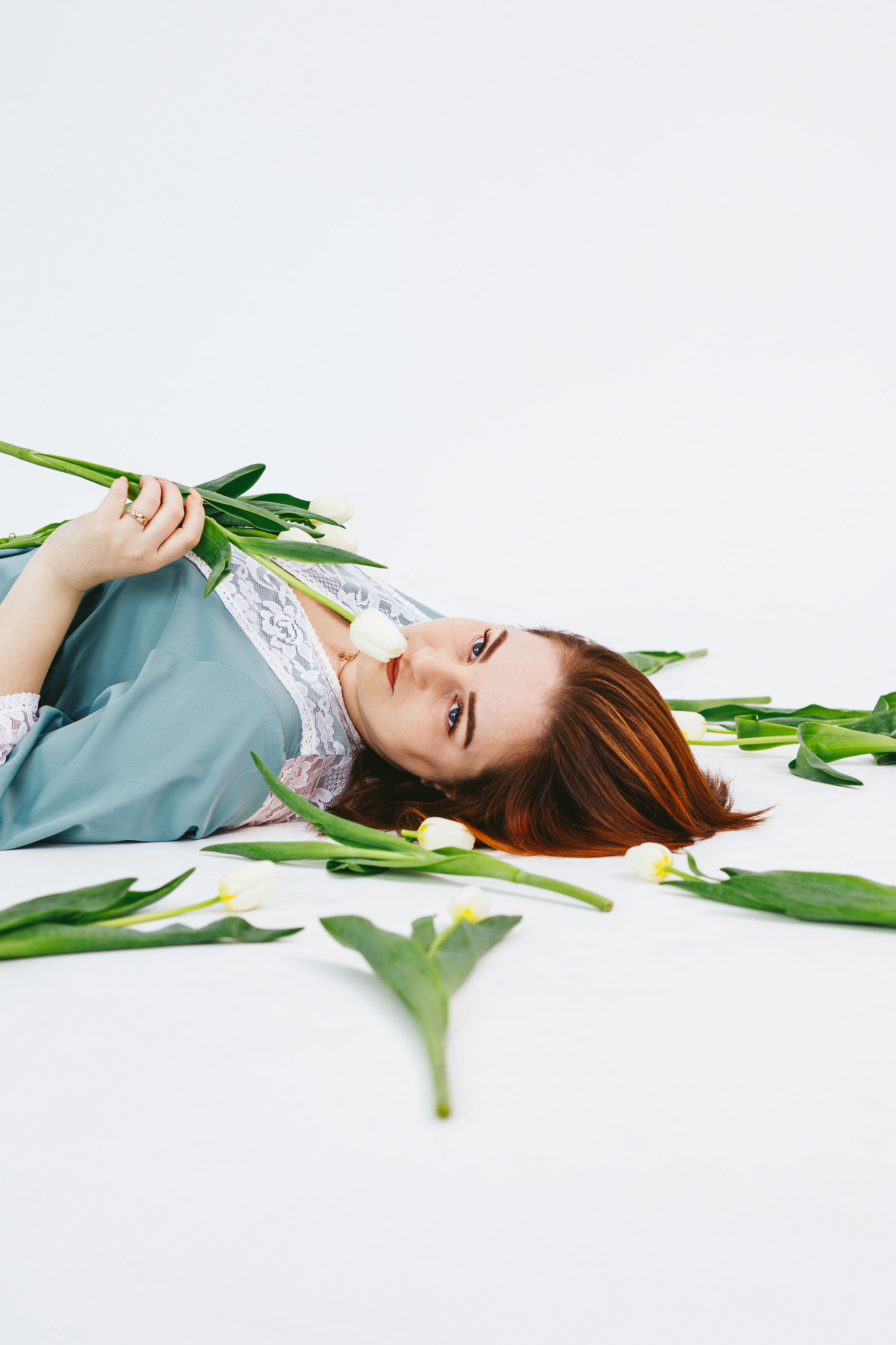 Фотосессия с цветами. Фотограф Виктория Бурова