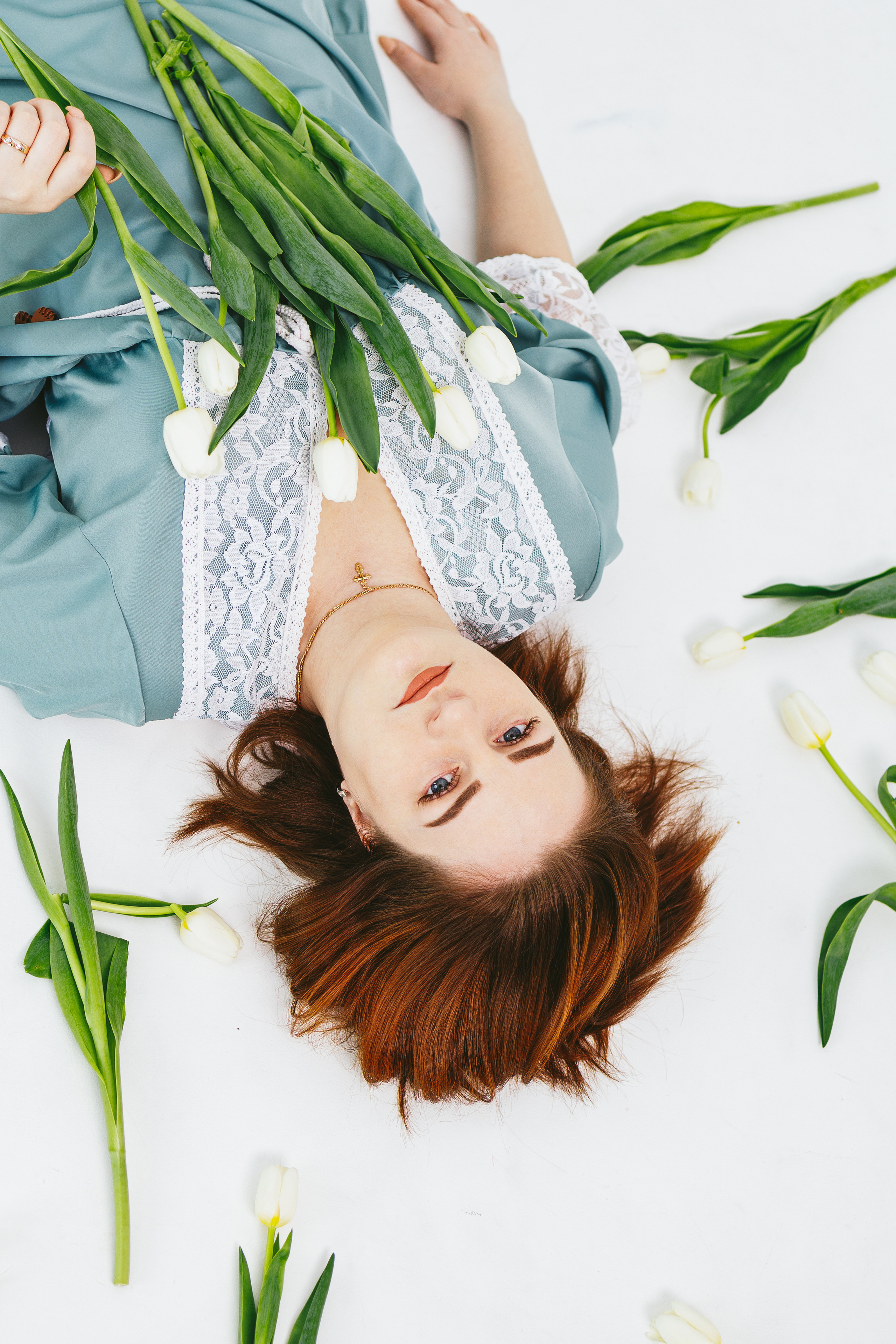 Фотосессия с цветами. Фотограф Виктория Бурова
