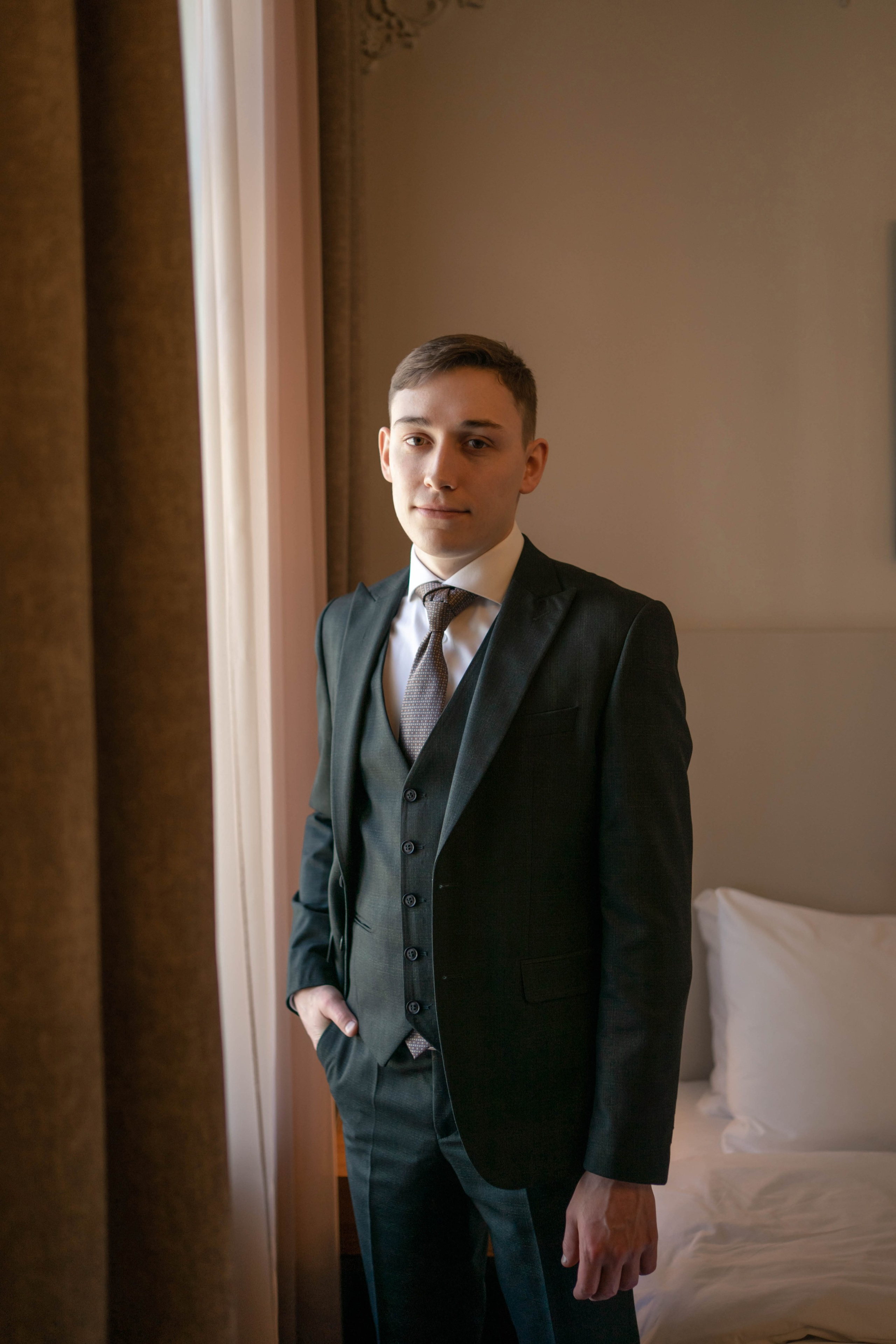 Настя и Дима: свадебная съемка в отеле. Фотограф в Иркутске