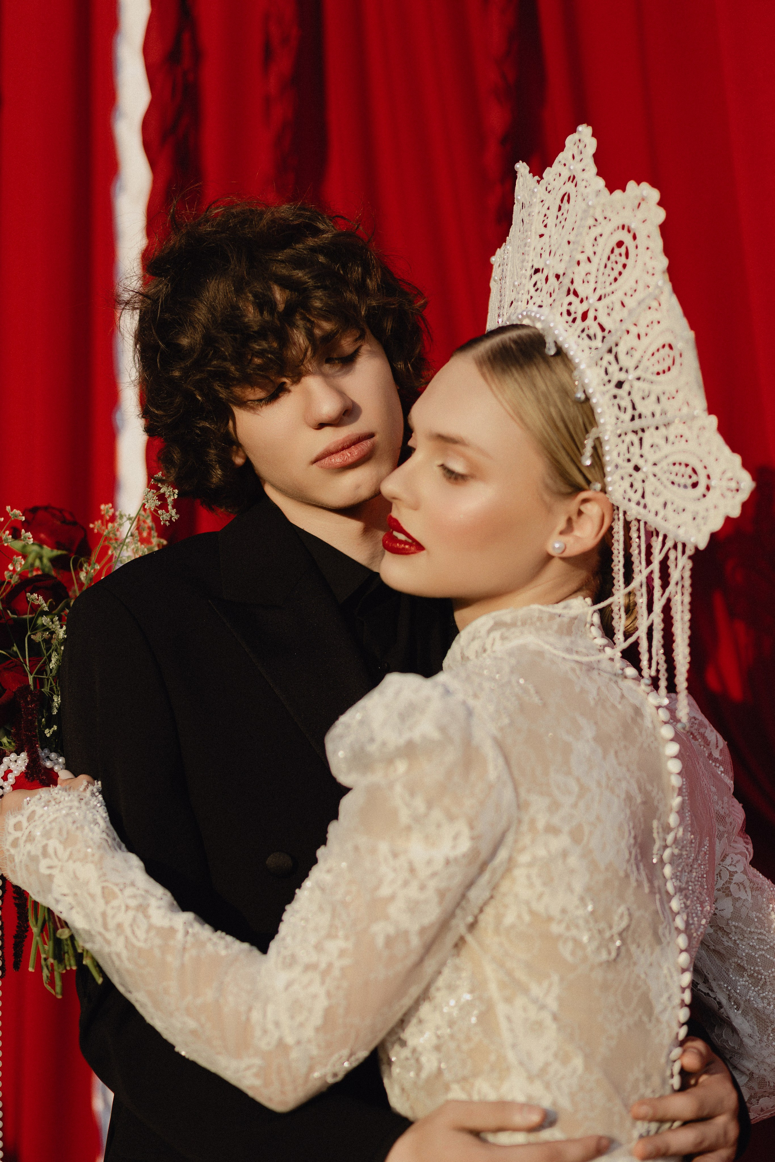 Красивые женские фотосессии: стильные портреты, нежные образы, естественная красота. Фотограф для девушек в Краснодаре. Уникальная атмосфера, грамотный свет, комфортная съёмка, профессиональная ретушь для вашего идеального результата.