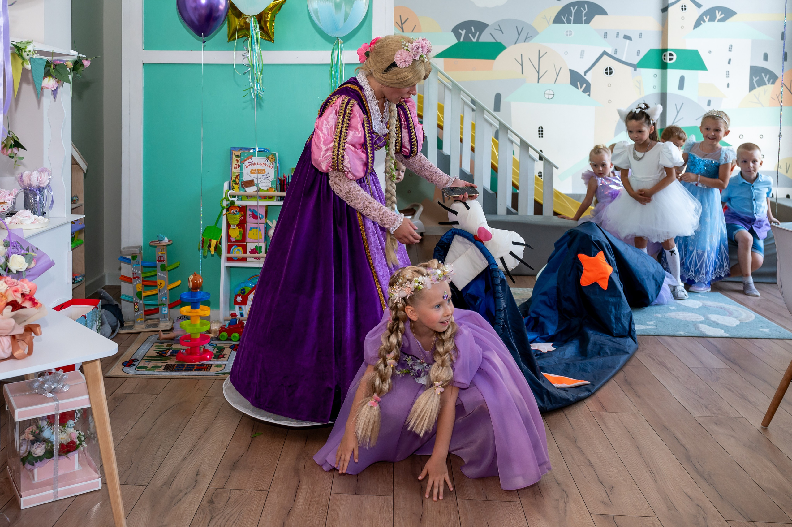 ДР в лофте с фокусником