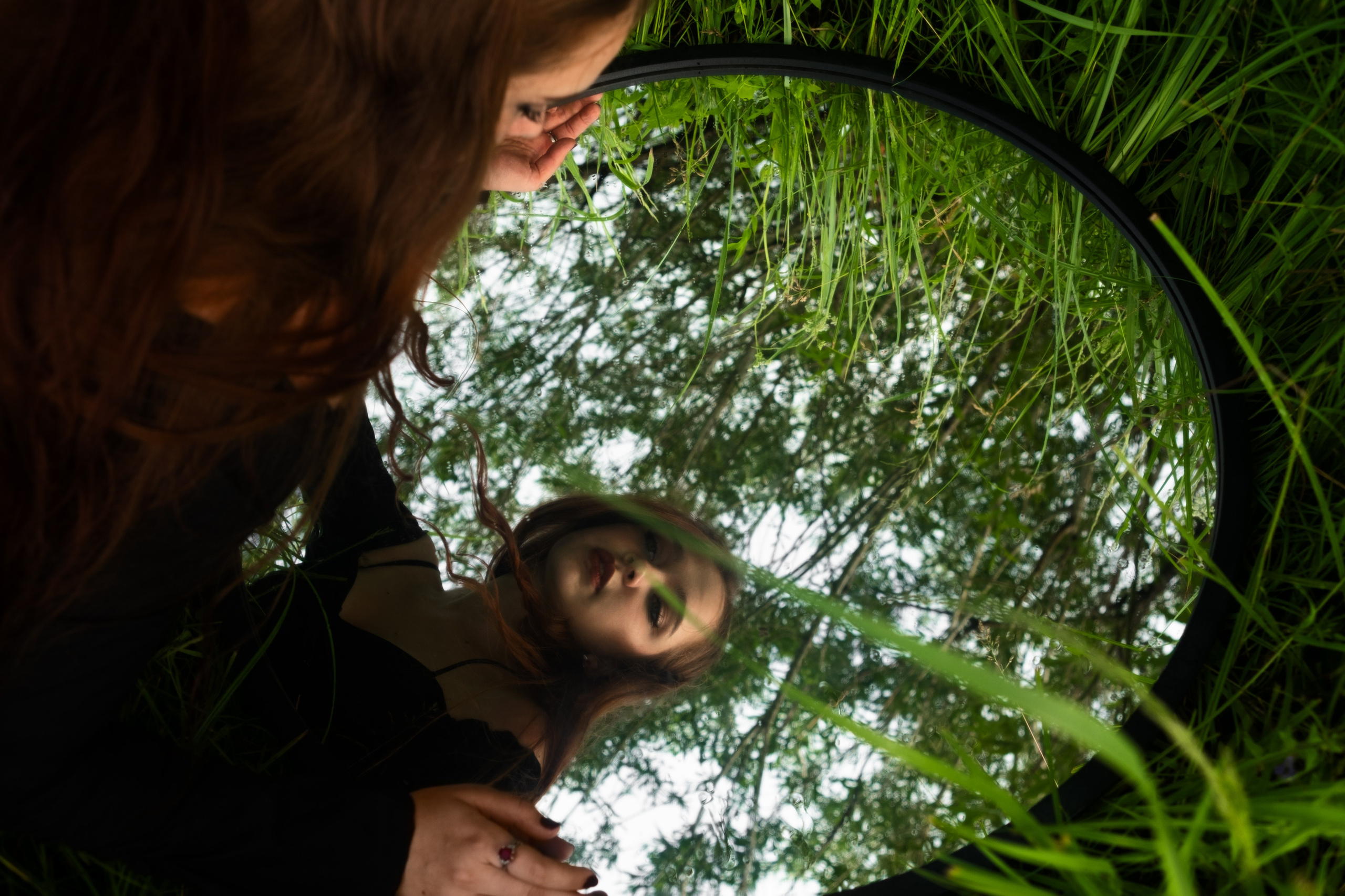 Зеркало и Настя. Фотограф Коробова Екатерина