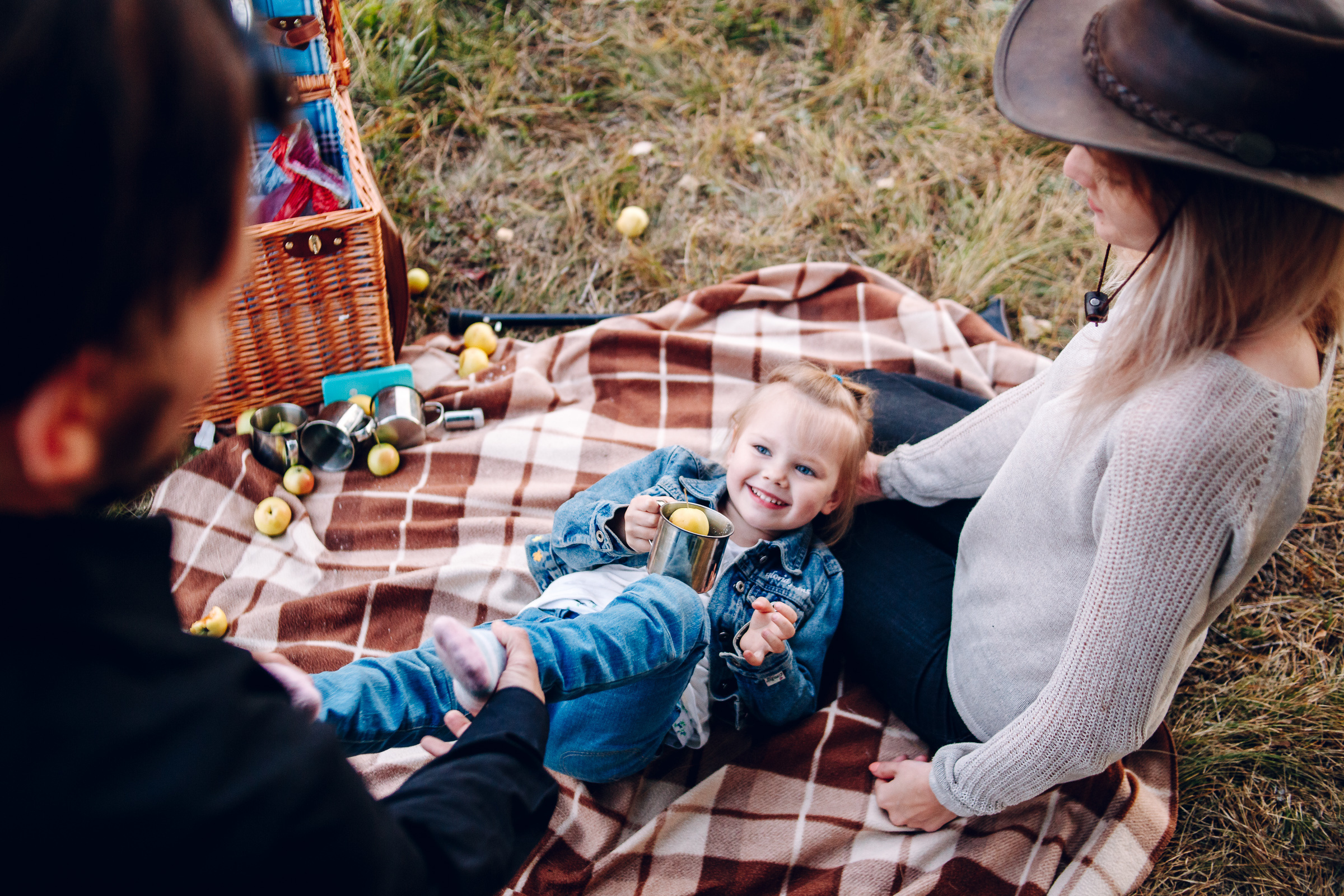 Саша, Даша и маленькая Софа. Свадебный и семейный фотограф в Магнитогорске Дмитрий Ивлев