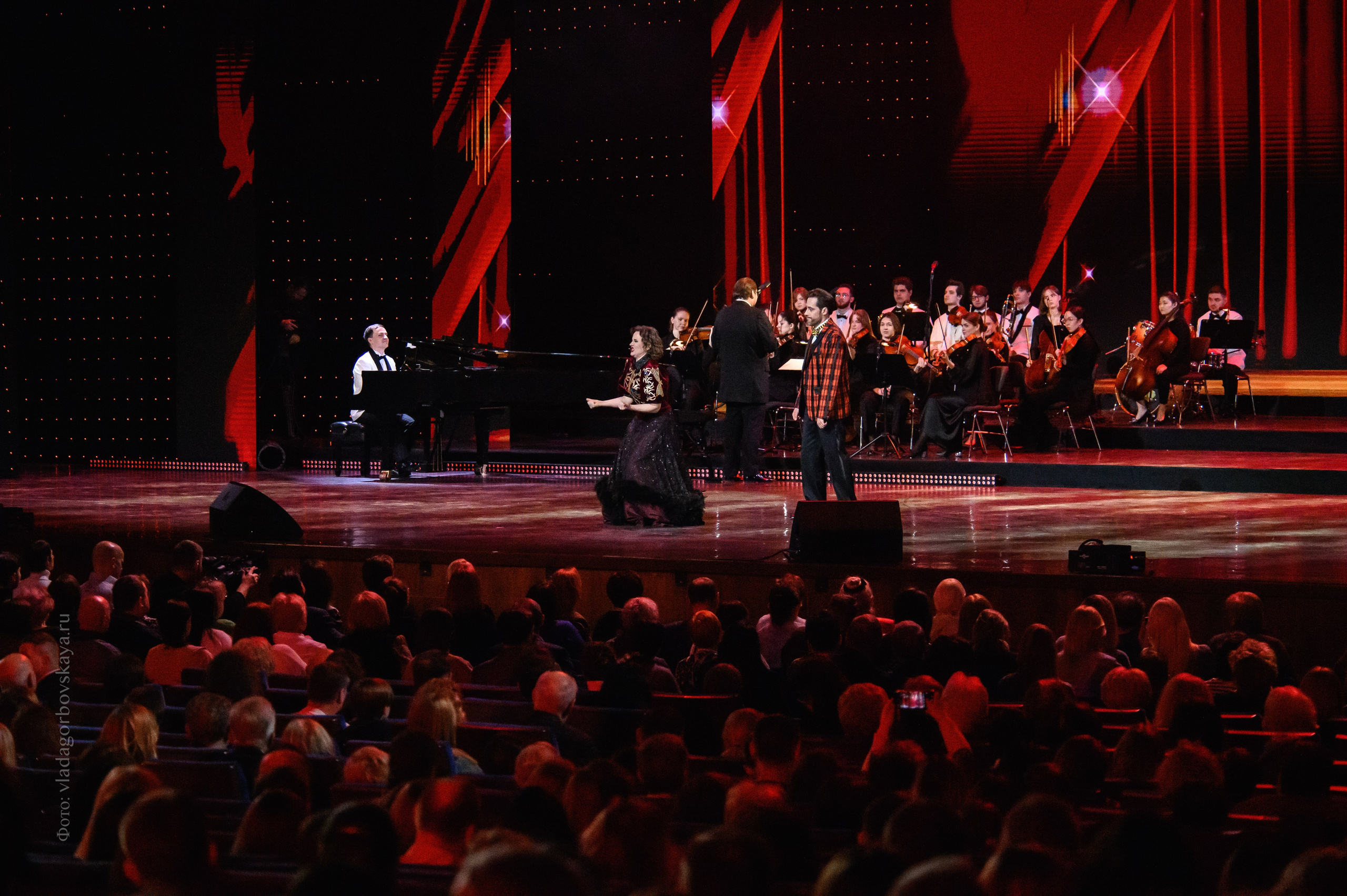 К 95-летию со дня рождения композитора Андрея Петрова. Бренд-фотограф для экспертов и блогеров в Москве Влада Горбовская