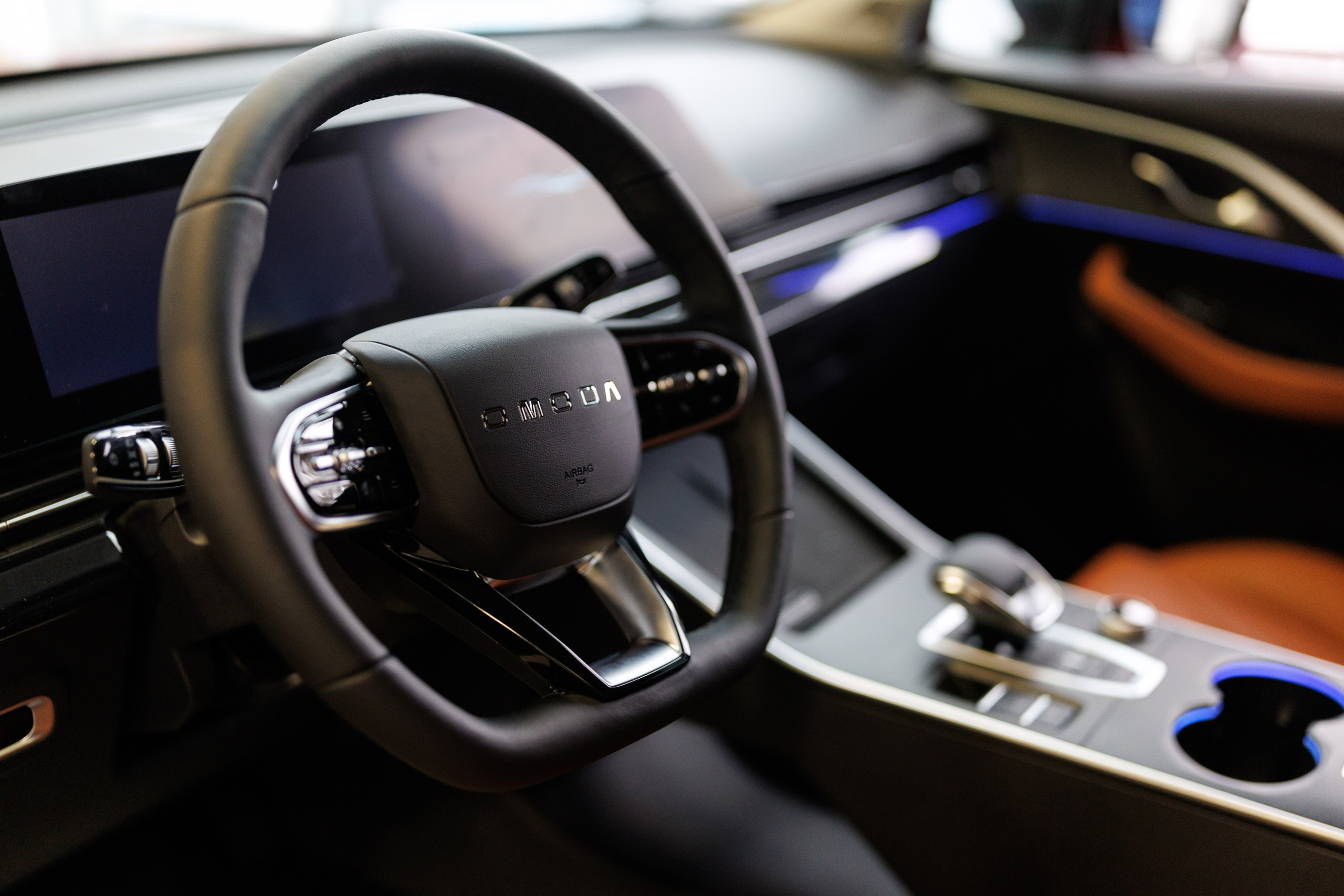 Автосалон «Боравто». Фотограф Олег Сотник