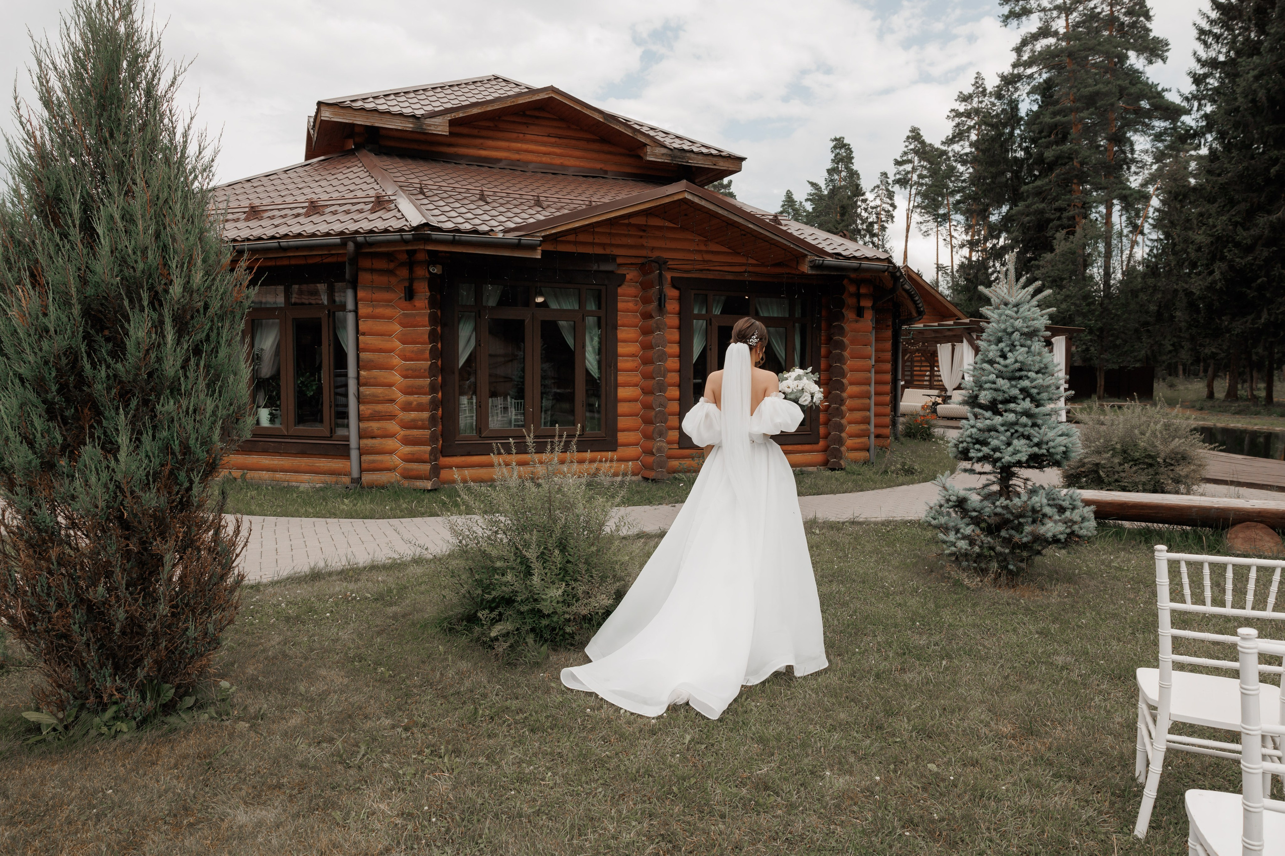 Полина и Дмитрий, загородный клуб «Барин», ЗАГС в г. Пушкино. Свадебный и репортажный фотограф (Москва, Королев и другие)