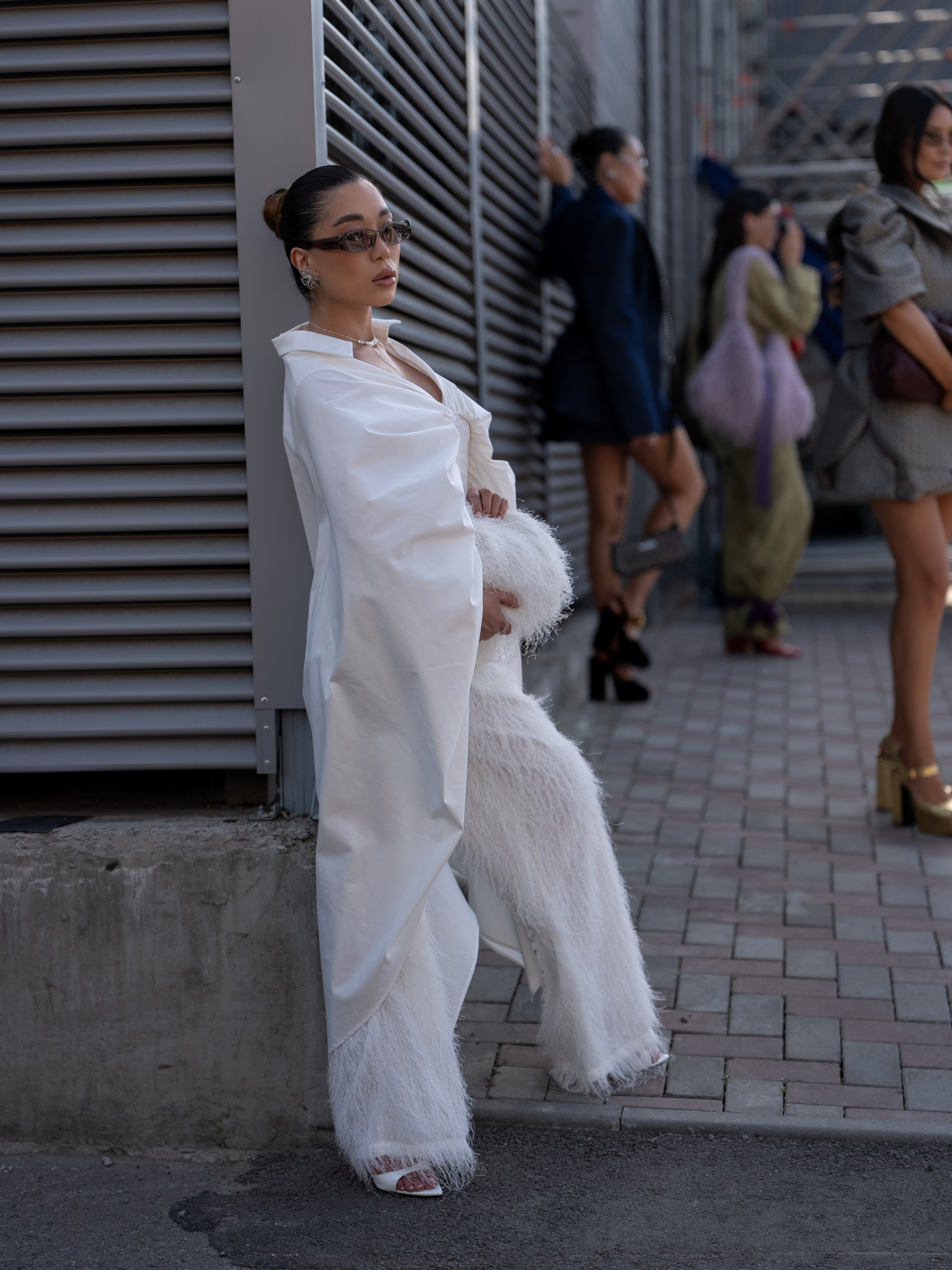 Visa Fashion Week Almaty Pre-Fall 2026 April StreetStyle Day 2. Сайт Алматинского НЮ АРТ, будуар и фэшн фотографа Дениса Карпенко