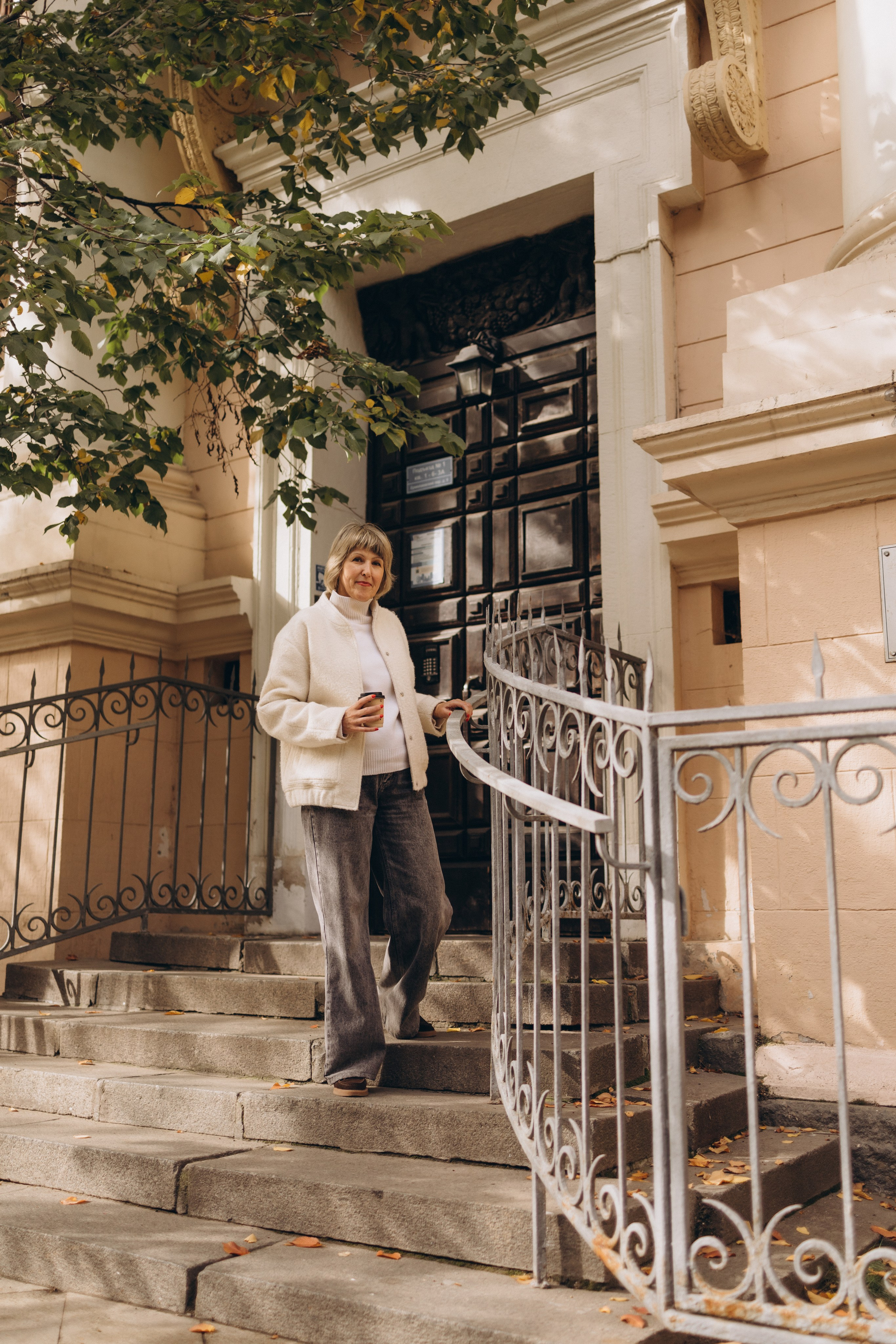 Прогулка мамы с дочкой. Семейный фотограф в Москве Аникина Наталья