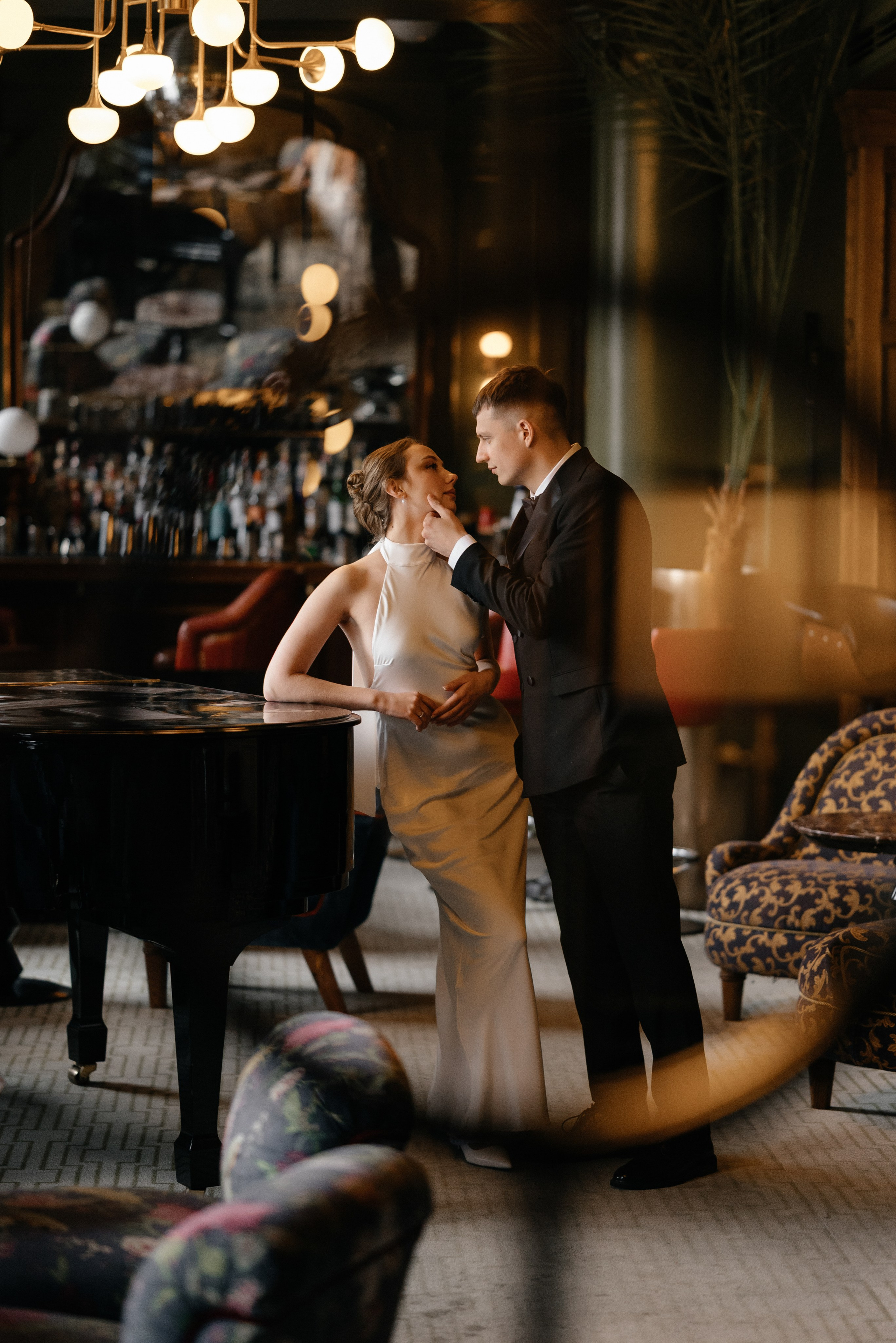 Wedding day in Martinique Bar. Wedding PHOTOGRAPHER Andrew Vnukov