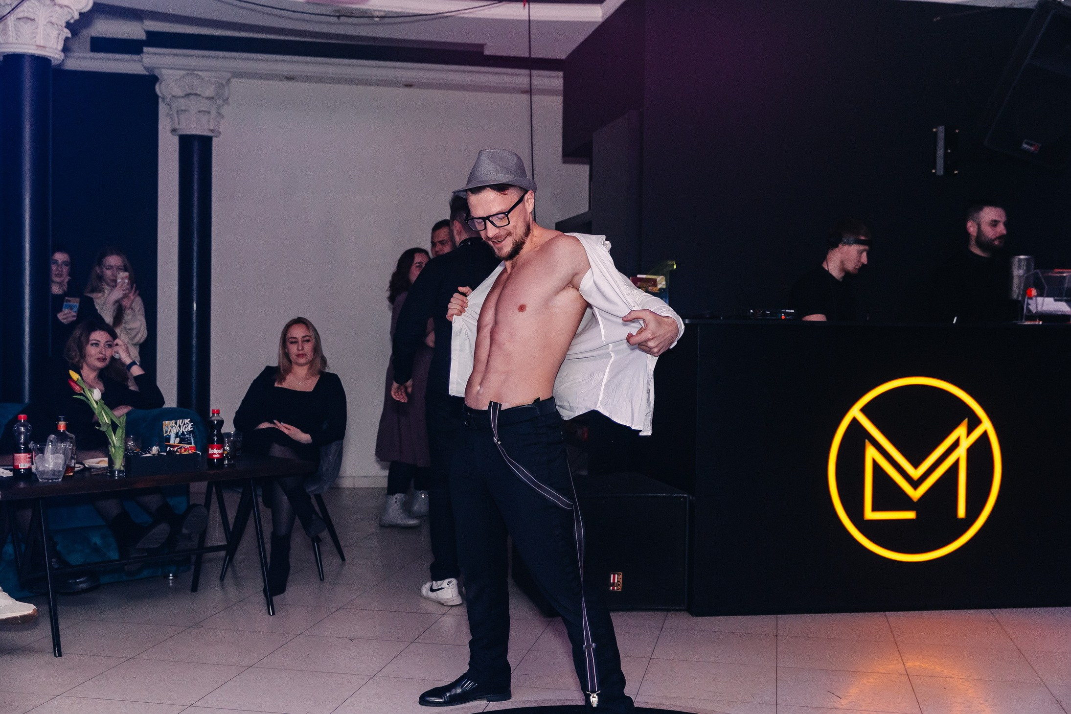 8 марта в лаунж-баре Major 2024. Свадебный, семейный и детский фотограф в Калининграде Елена Кравцова