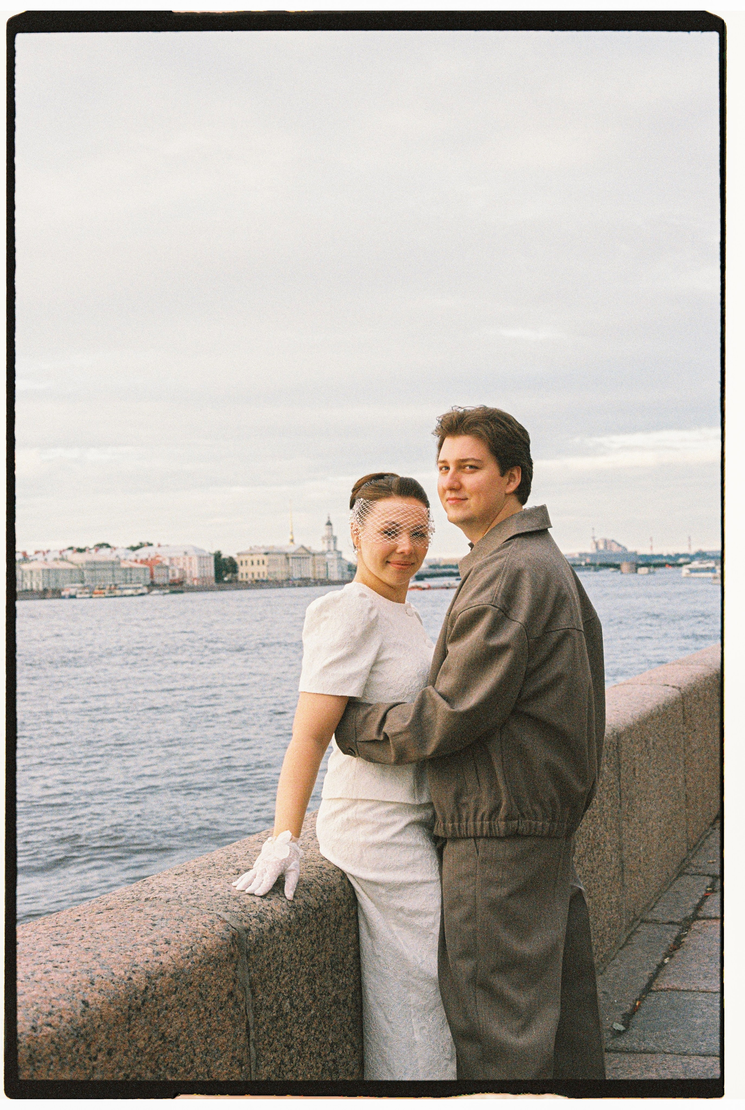 InLove_with_sunset_in_SpB. Сентиментальная свадебная фотография