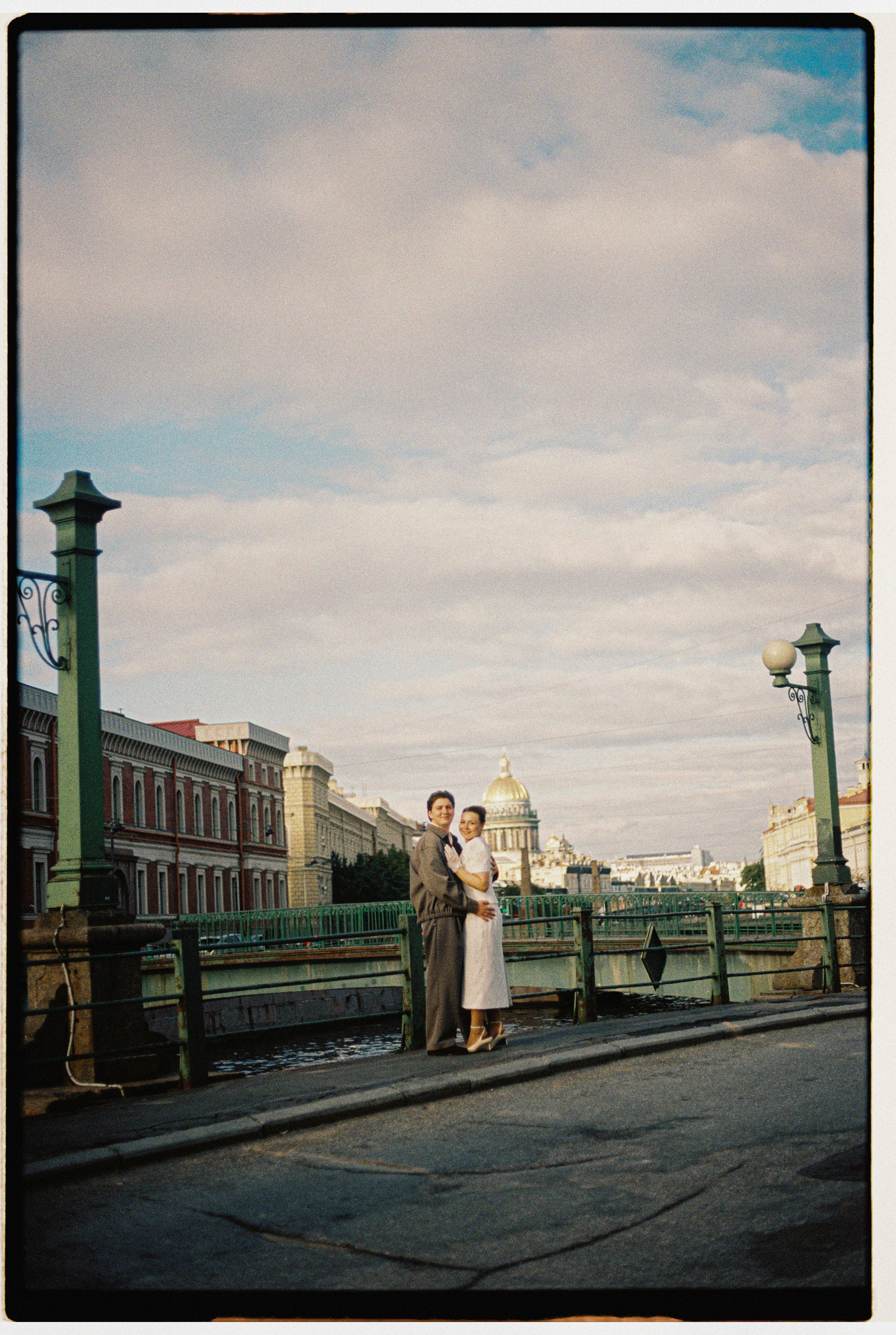 InLove_with_sunset_in_SpB. Сентиментальная свадебная фотография