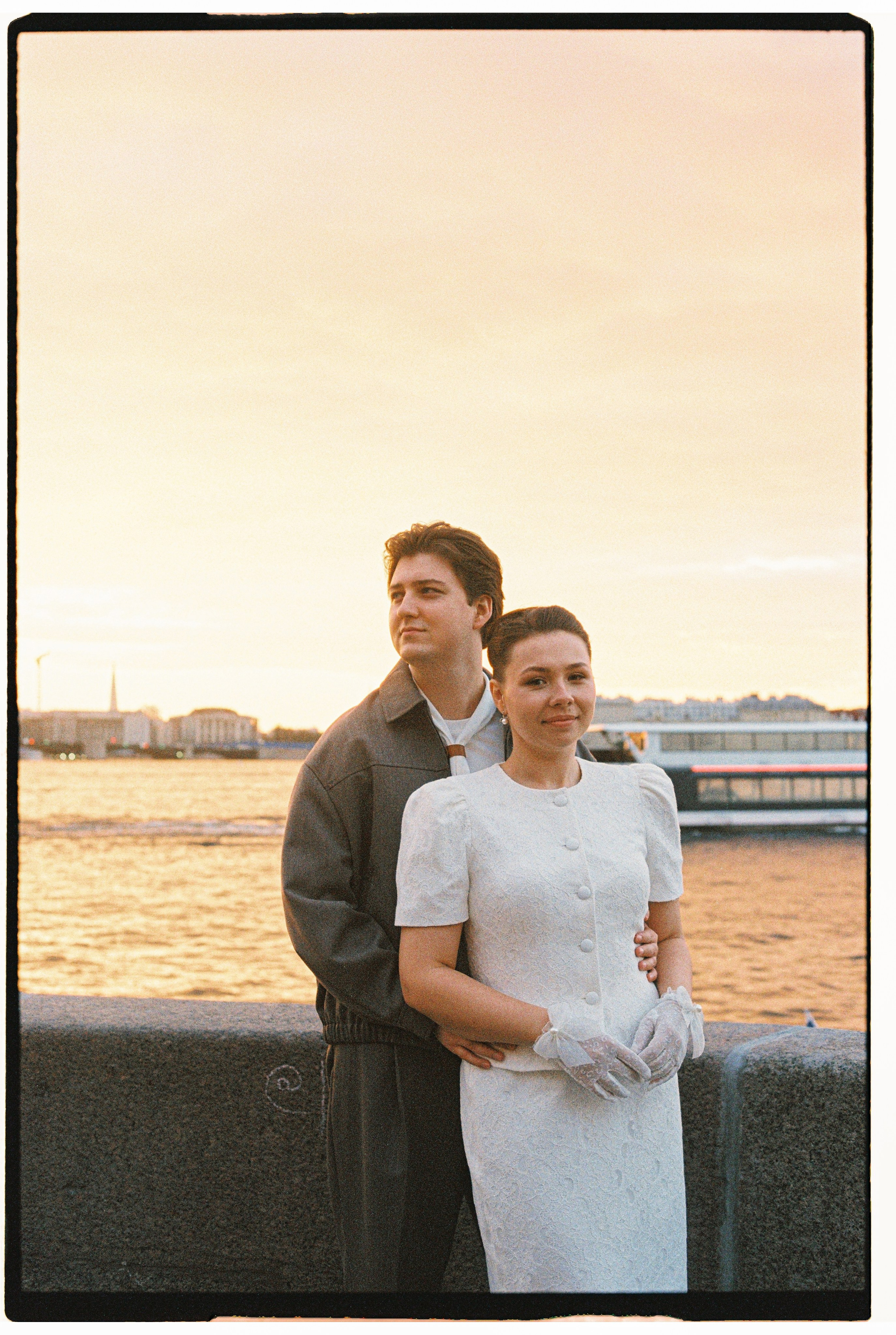 InLove_with_sunset_in_SpB. Сентиментальная свадебная фотография