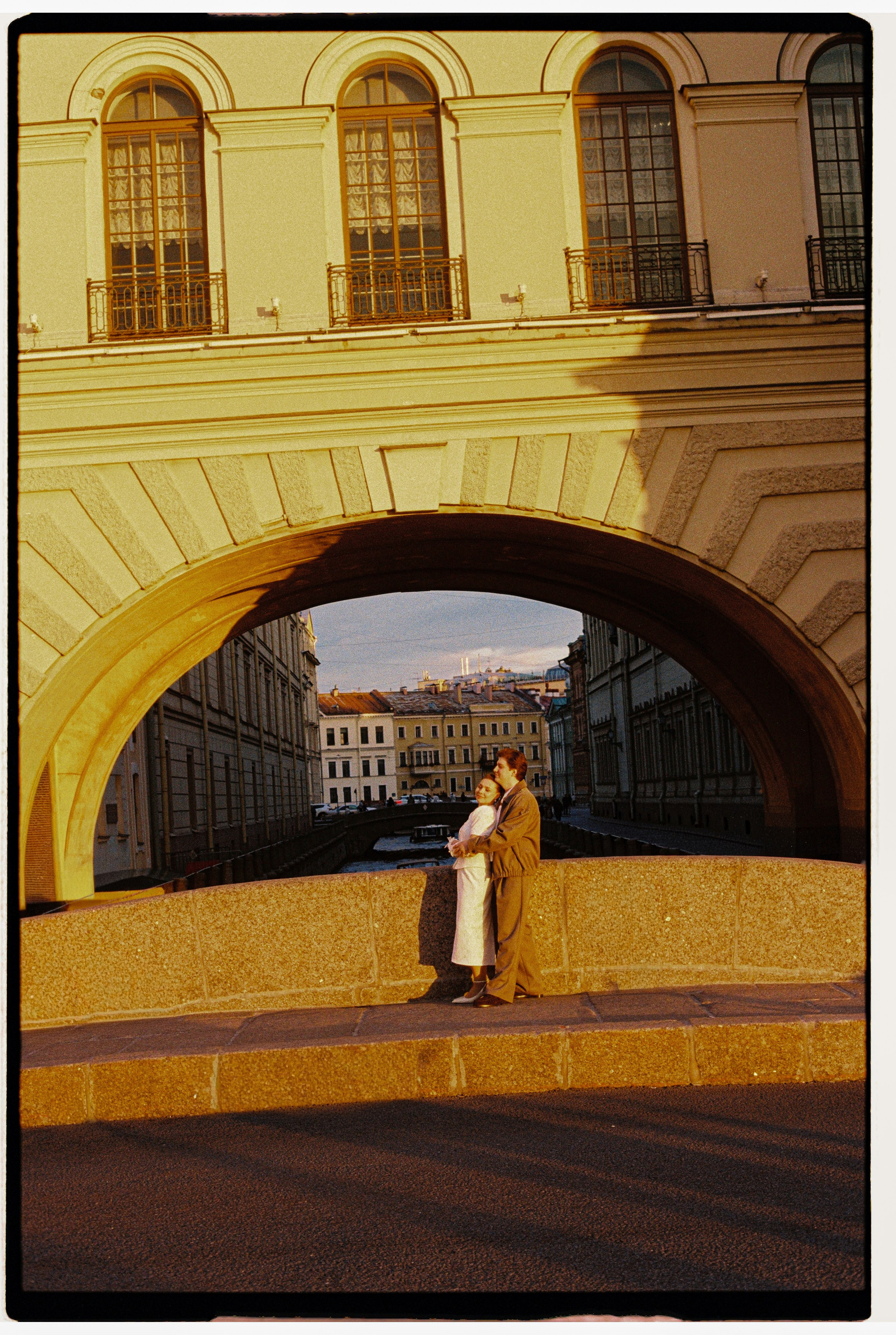 InLove_with_sunset_in_SpB. Сентиментальная свадебная фотография
