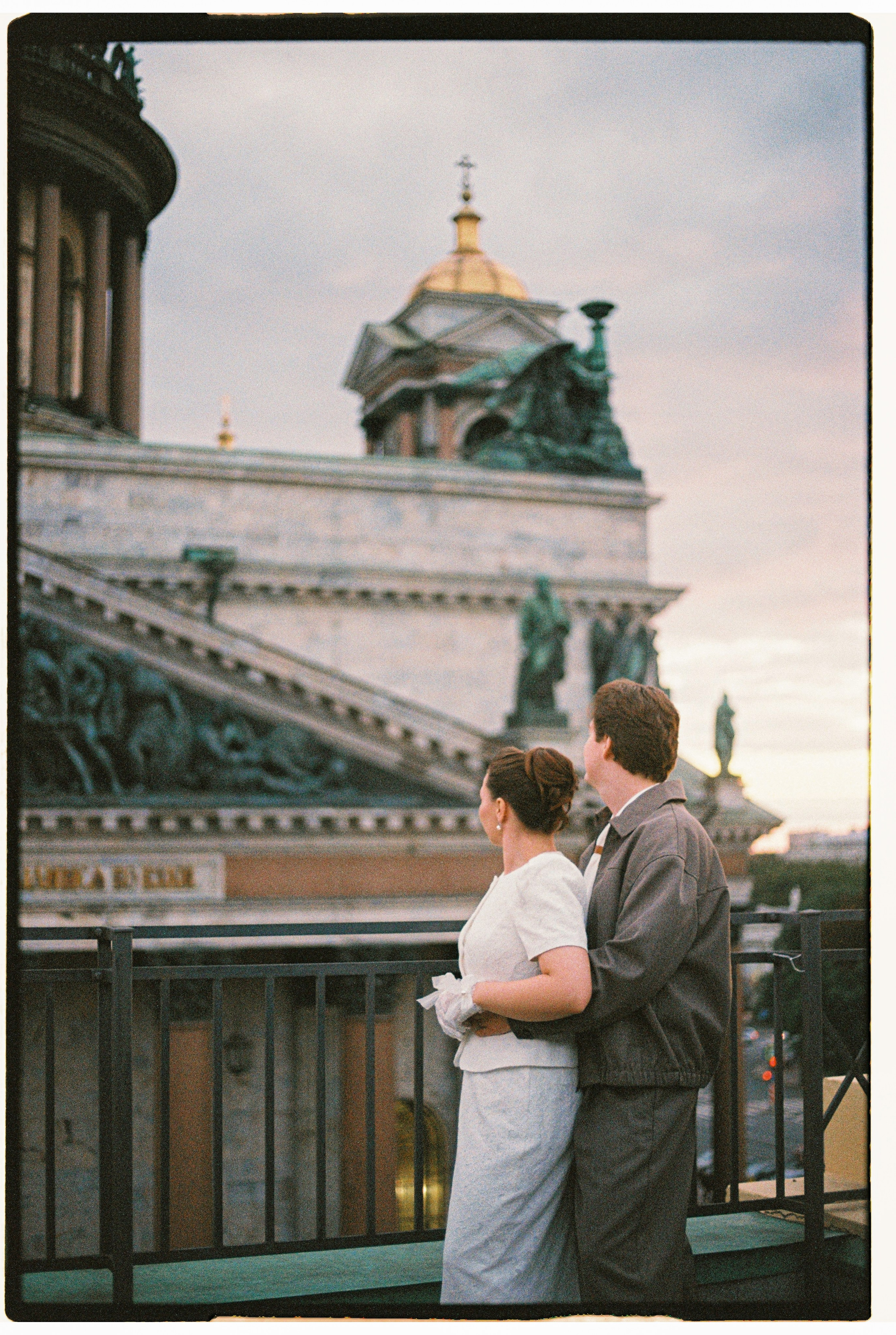InLove_with_sunset_in_SpB. Сентиментальная свадебная фотография