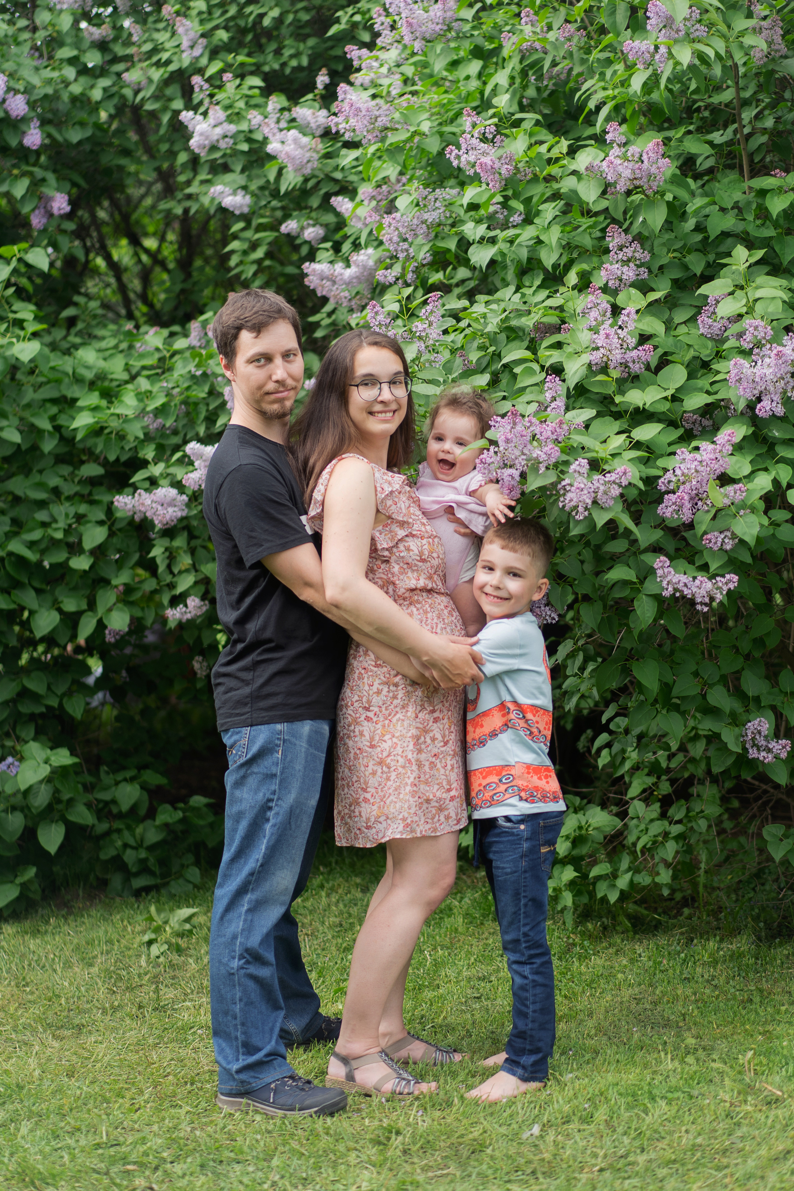 Артём, Катя, Илюша и Ниночка. Обо мне